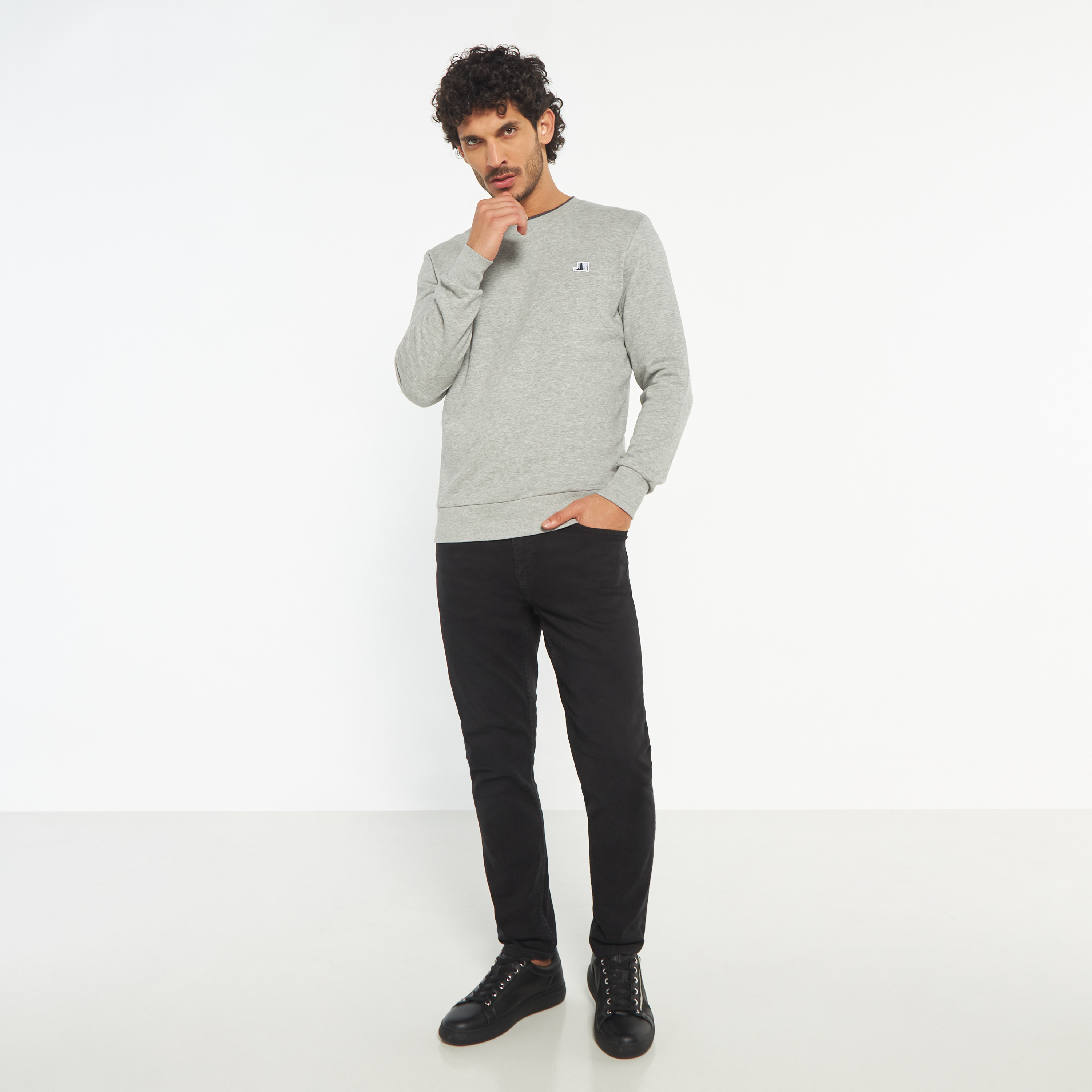 Jack & Jones Plain Crew Neck Long Sleeves Sweatshirt-men-winterwear-hoodiesandsweatshirts-image-2