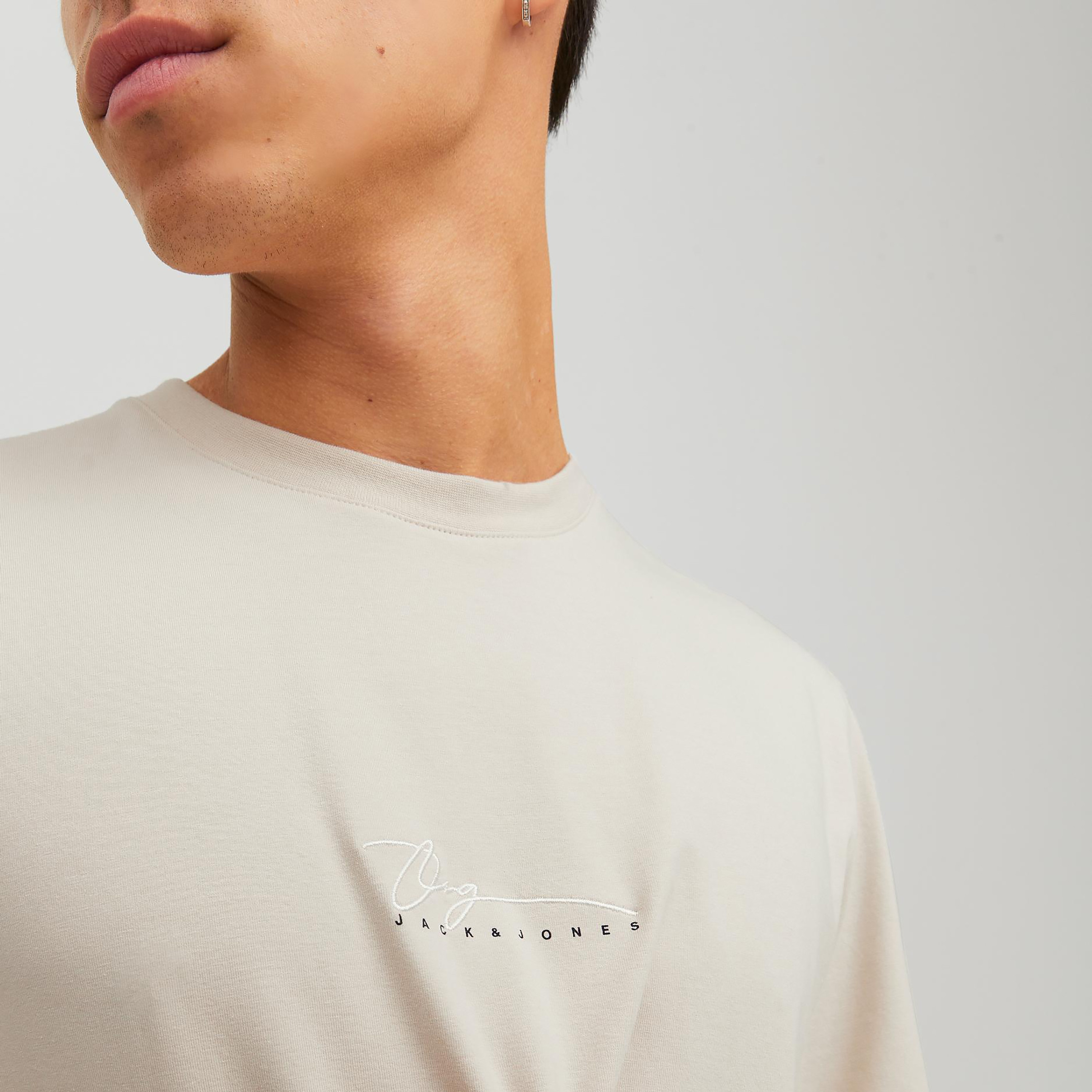 Jack & Jones Embroidered Crew Neck Short Sleeves T-Shirt-men-clothing-tshirtsandpolos-tshirts-image-3