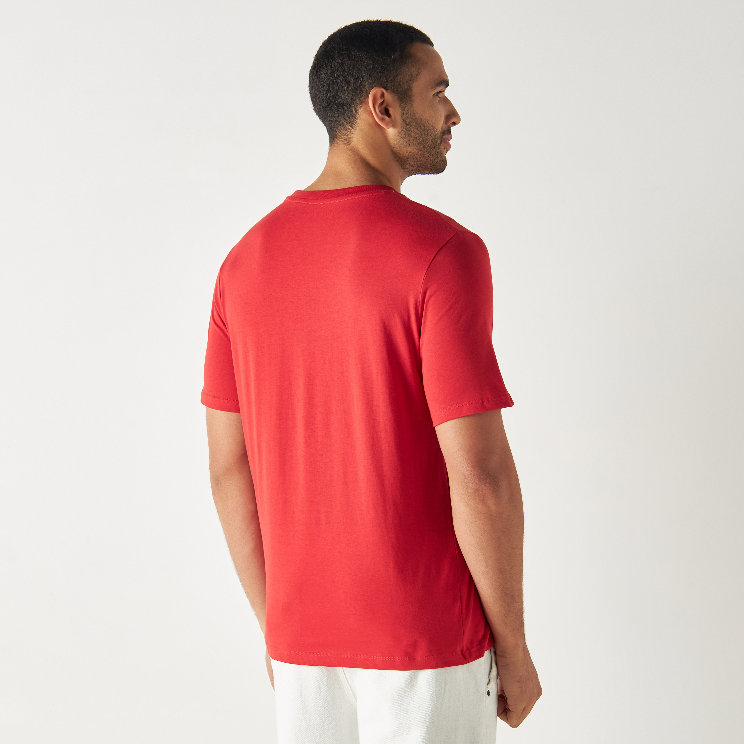 تي شيرت مطبوعة بأكمام قصيرة ورقبة مستديرة  من جاك اند جونز-men-clothing-tshirtsandpolos-tshirts-image-5