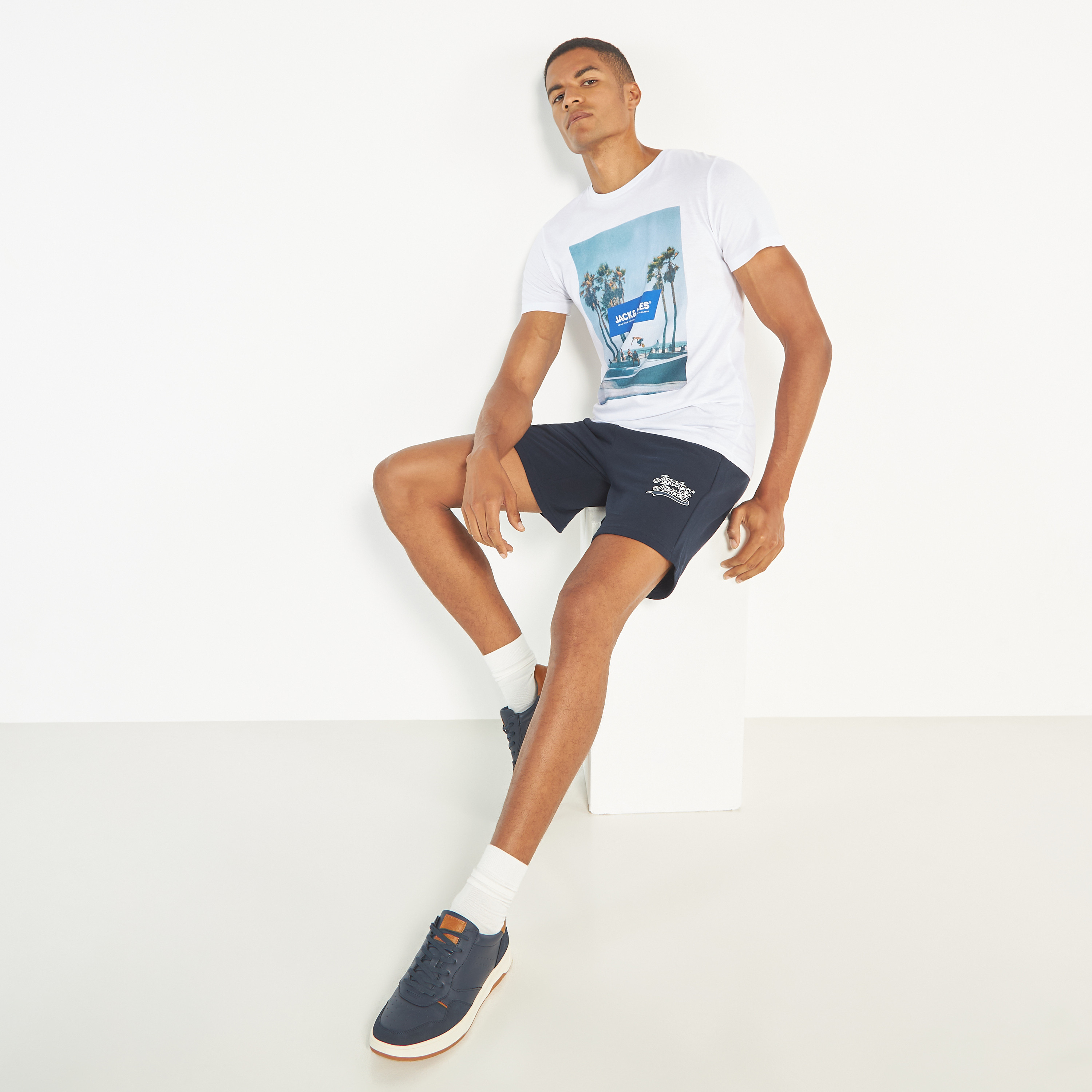 Jack & Jones Logo High-Rise Drawstring Shorts-men-clothing-bottoms-shorts-image-2