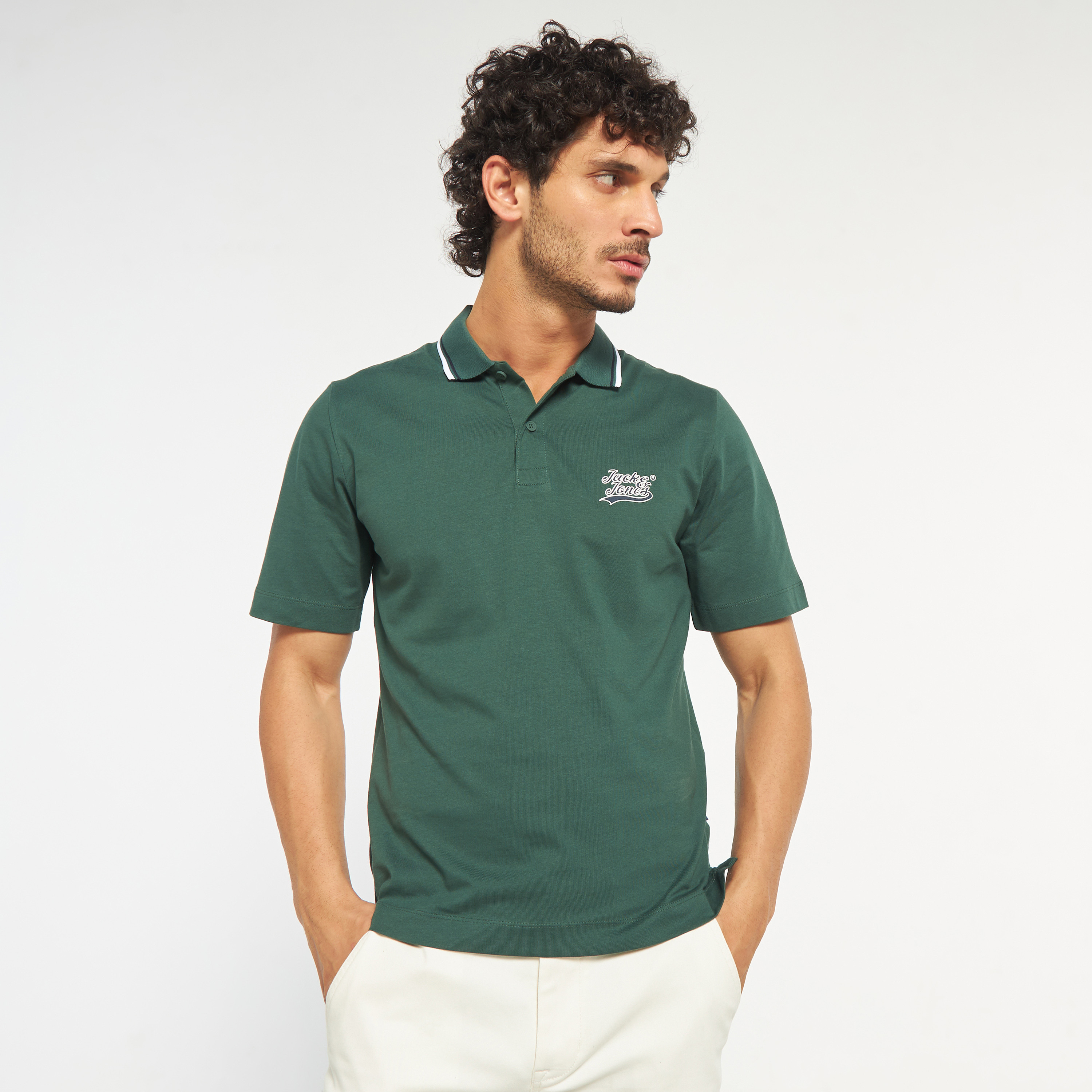 بولو تي شيرت من جاك آند جونز بأكمام قصيرة مع شعار-men-clothing-tshirtsandpolos-polos-image-13
