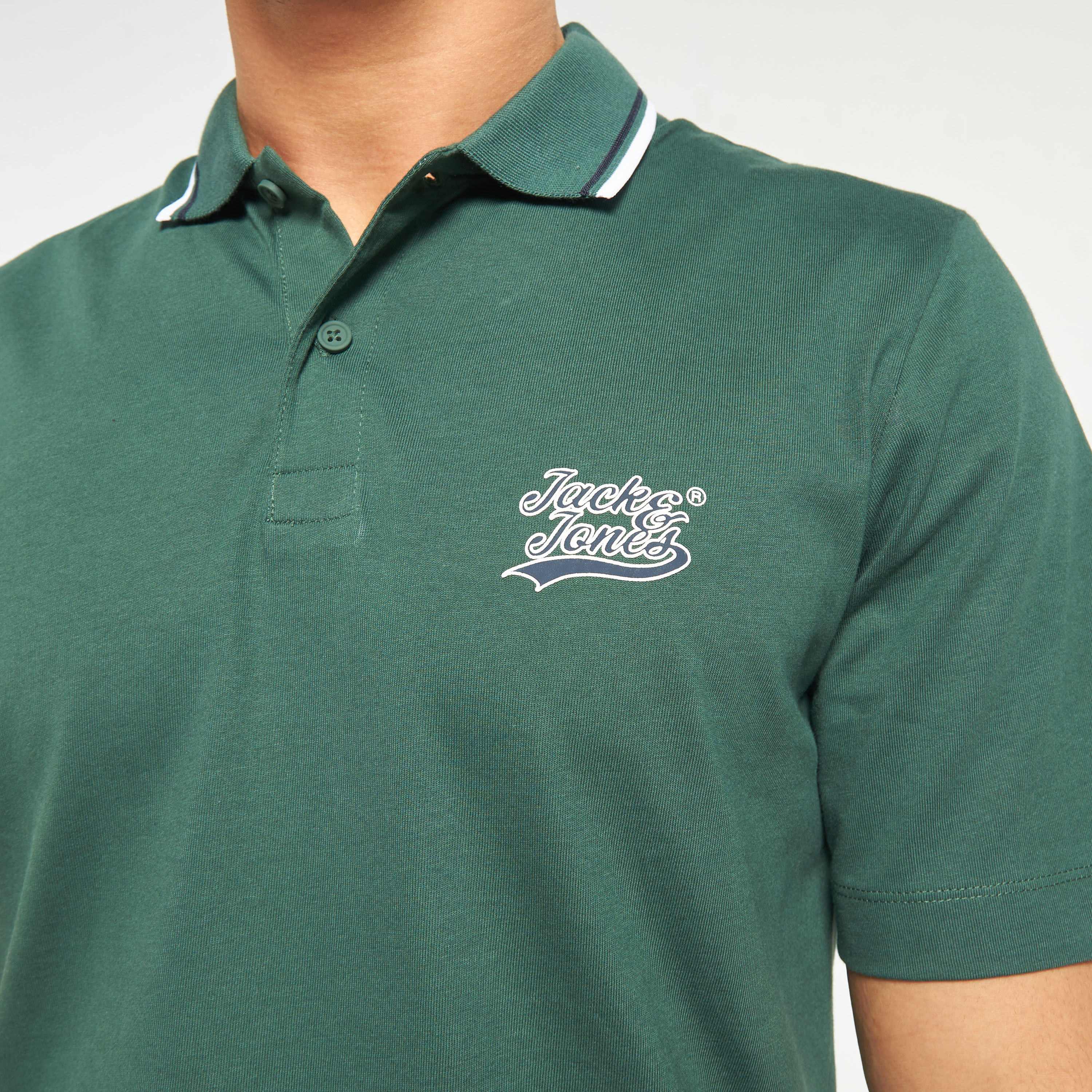 بولو تي شيرت من جاك آند جونز بأكمام قصيرة مع شعار-men-clothing-tshirtsandpolos-polos-image-16