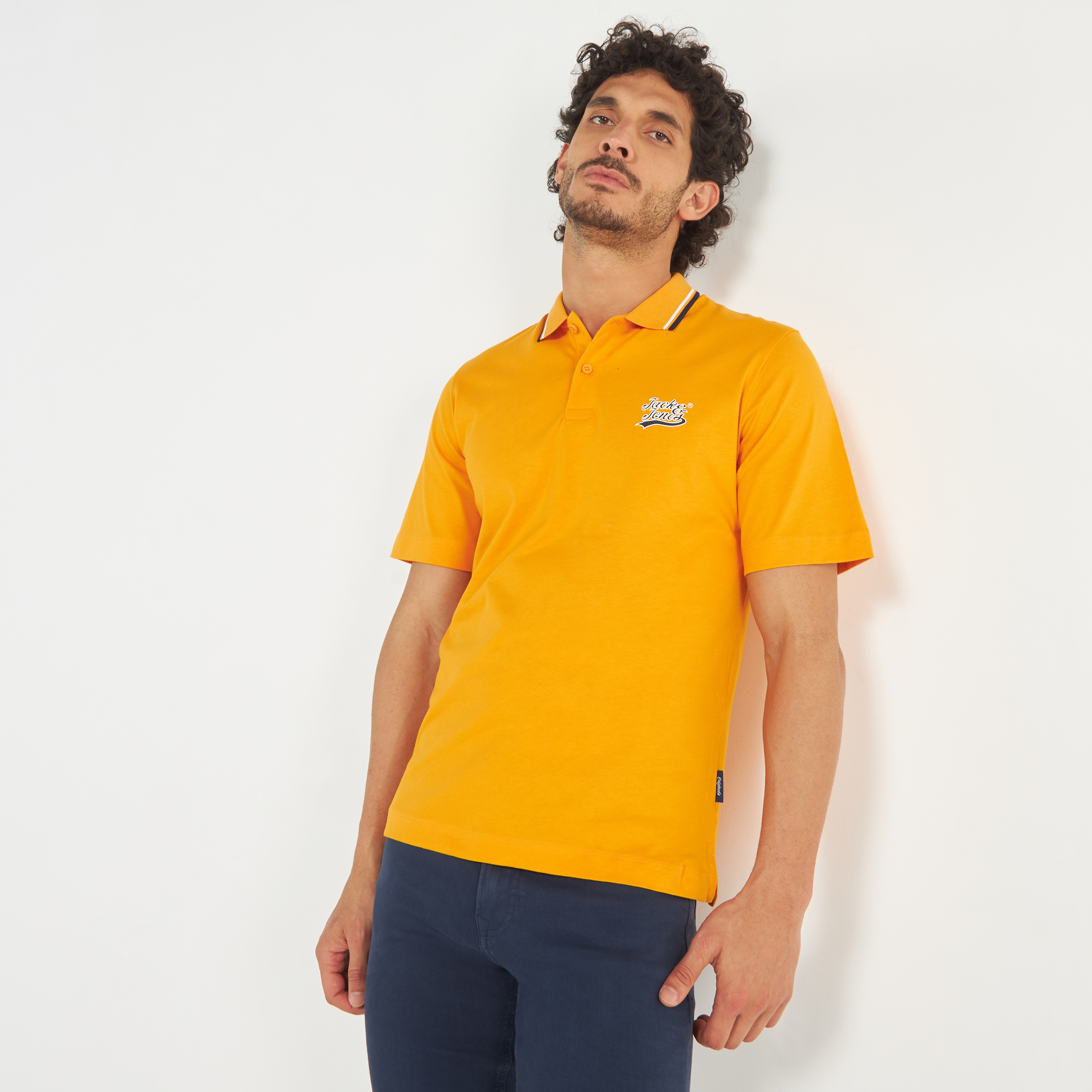 بولو تي شيرت من جاك آند جونز بأكمام قصيرة مع شعار-men-clothing-tshirtsandpolos-polos-image-17