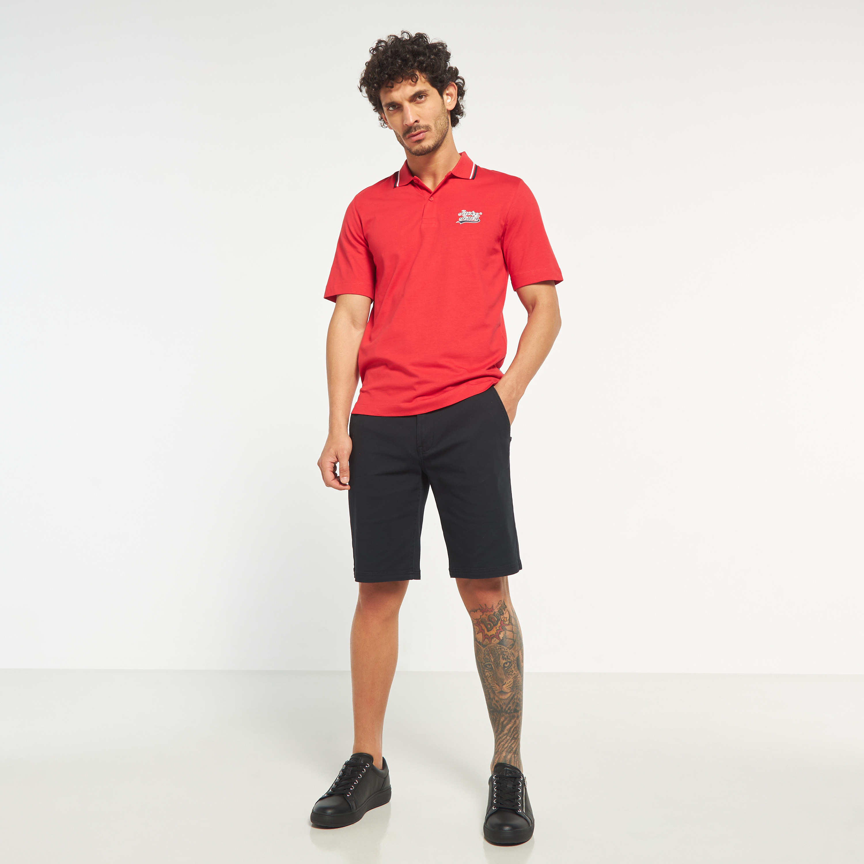 بولو تي شيرت من جاك آند جونز بأكمام قصيرة مع شعار-men-clothing-tshirtsandpolos-polos-image-22
