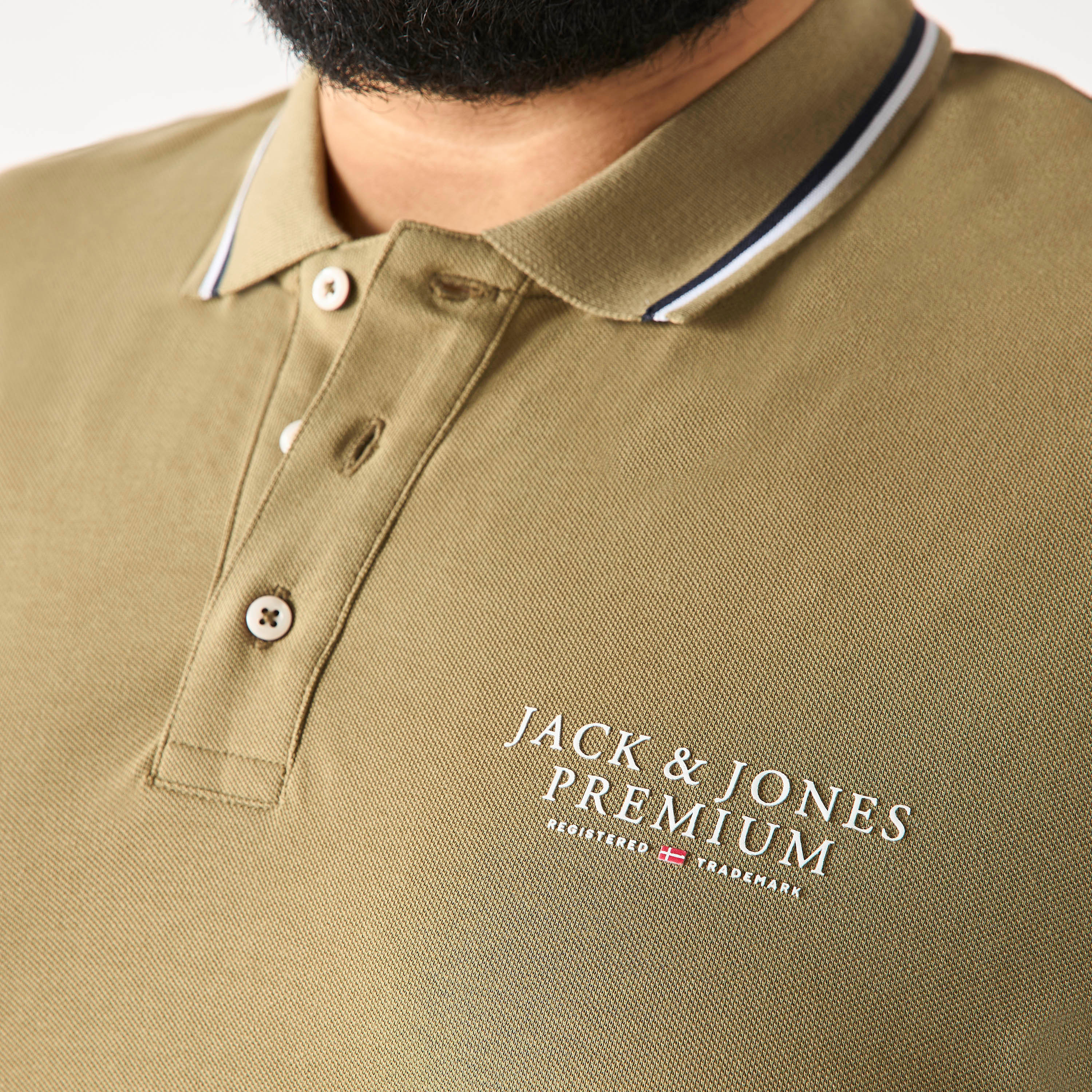 بولو تي شيرت ذو ياقة من جاك آند جونز بأكمام قصيرة مع شعار-men-clothing-tshirtsandpolos-polos-image-4