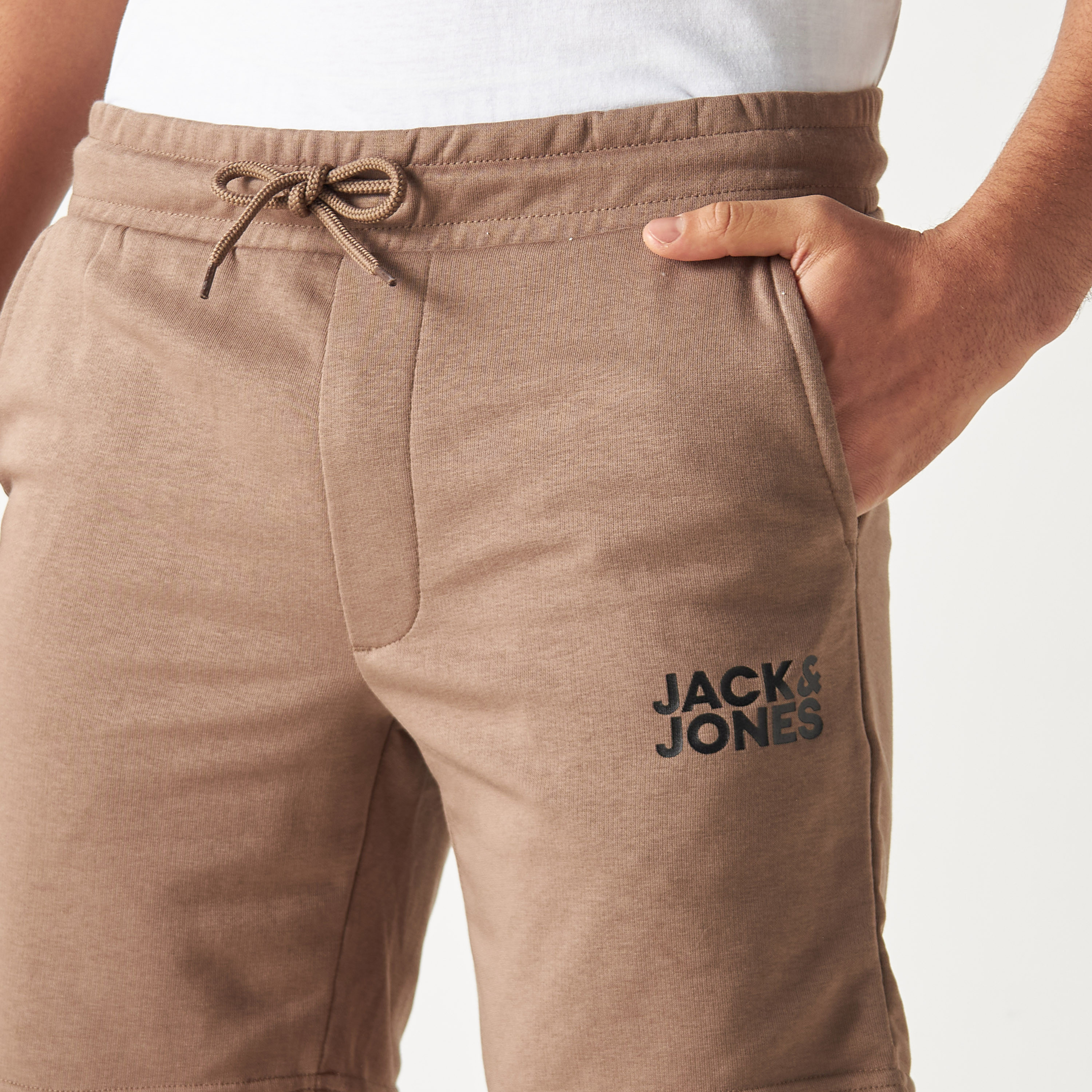 شورتس من جاك آند جونز برباط ذو متوسط الارتفاع مع شعار -men-clothing-bottoms-shorts-image-4