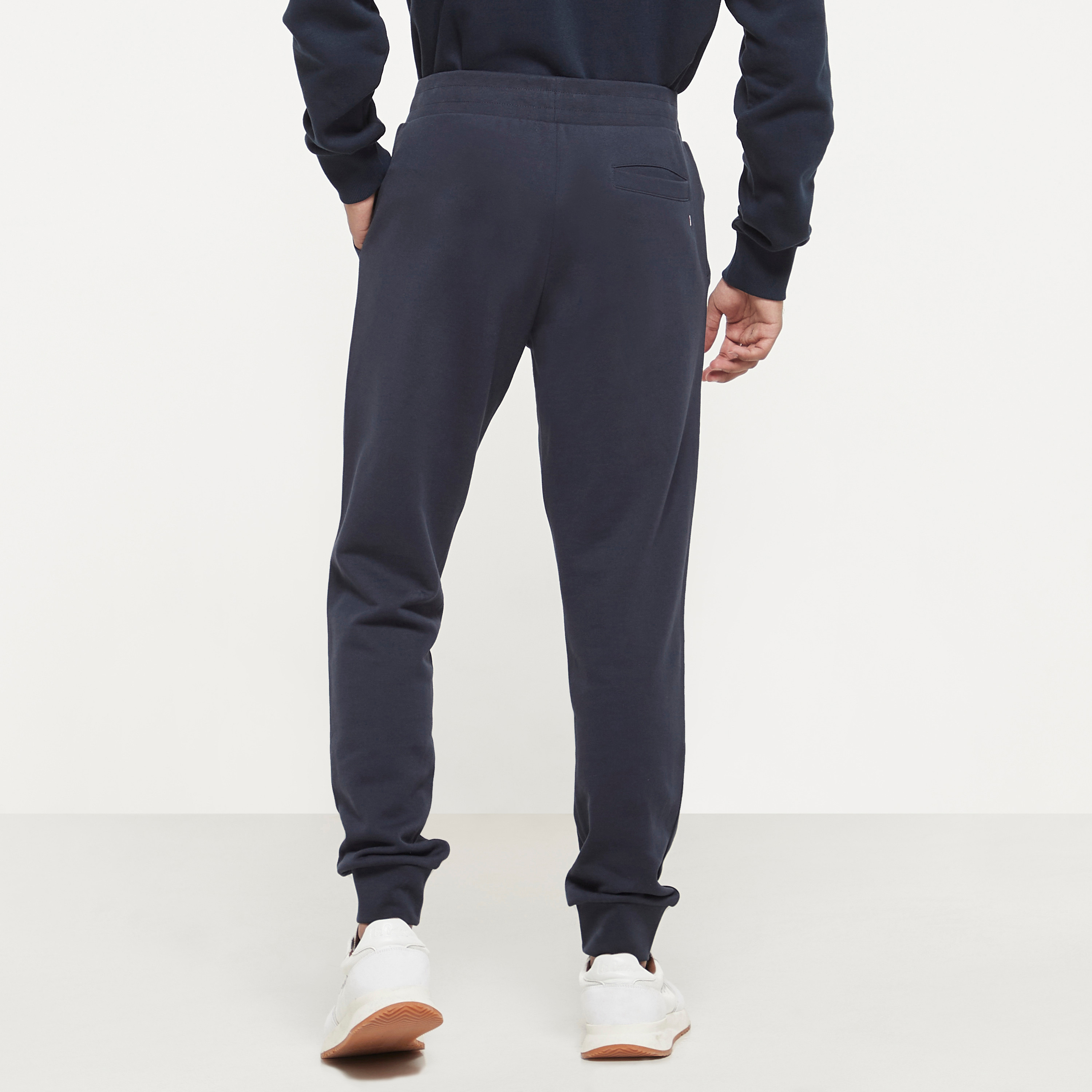بنطلون رياضي سادة برباط وخصر متوسط الارتفاع من جاك أند جونز-men-clothing-bottoms-joggers-image-3