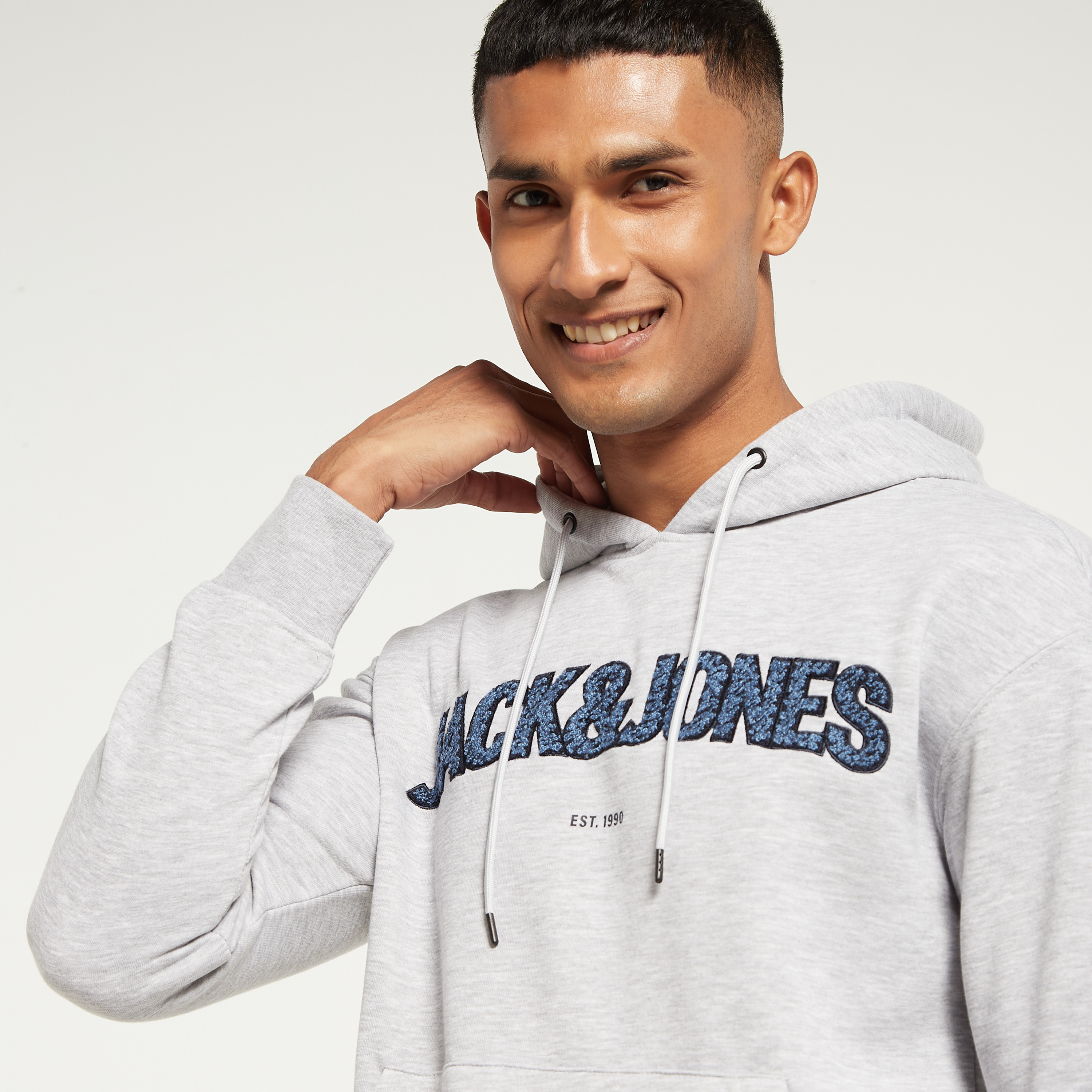 هودي من جاك آند جونز ذو مزخرف بأكمام طويلة مع جيب كانغارو-men-winterwear-hoodiesandsweatshirts-image-8