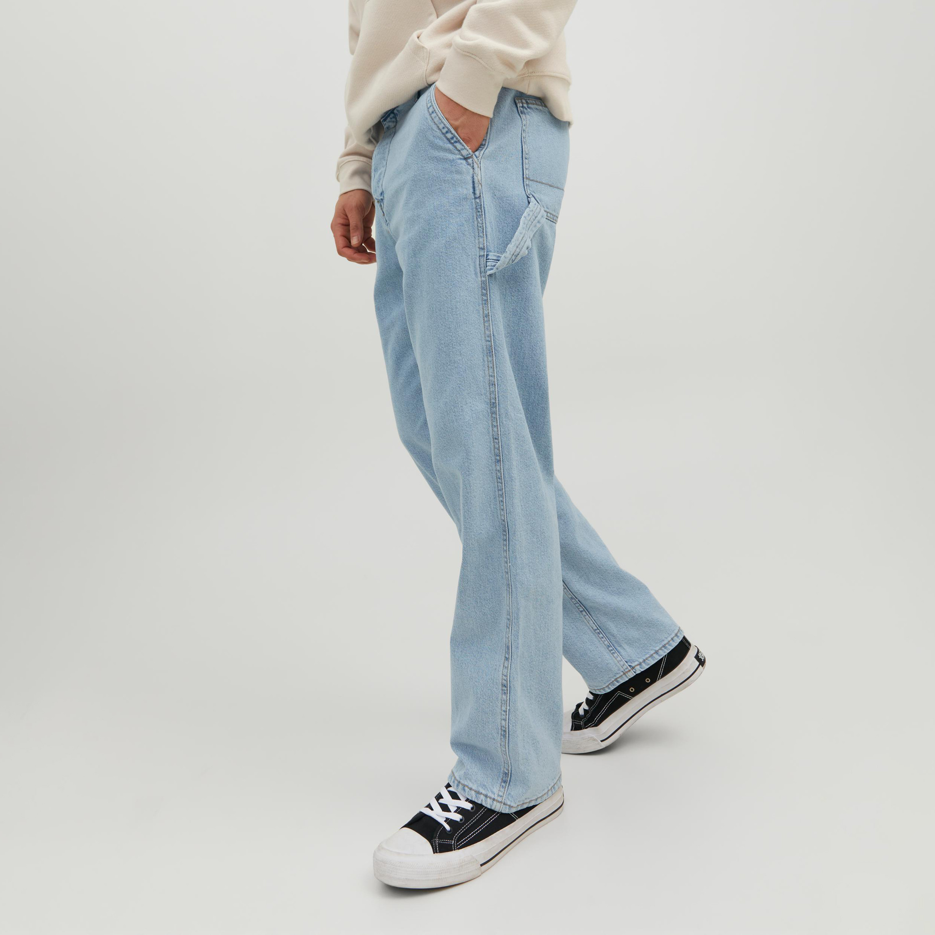 بنطال جينز مزين بجيب من جاك آند جونز بخصر عالي الخصر مع فضفاضة-men-clothing-bottoms-jeans-image-2