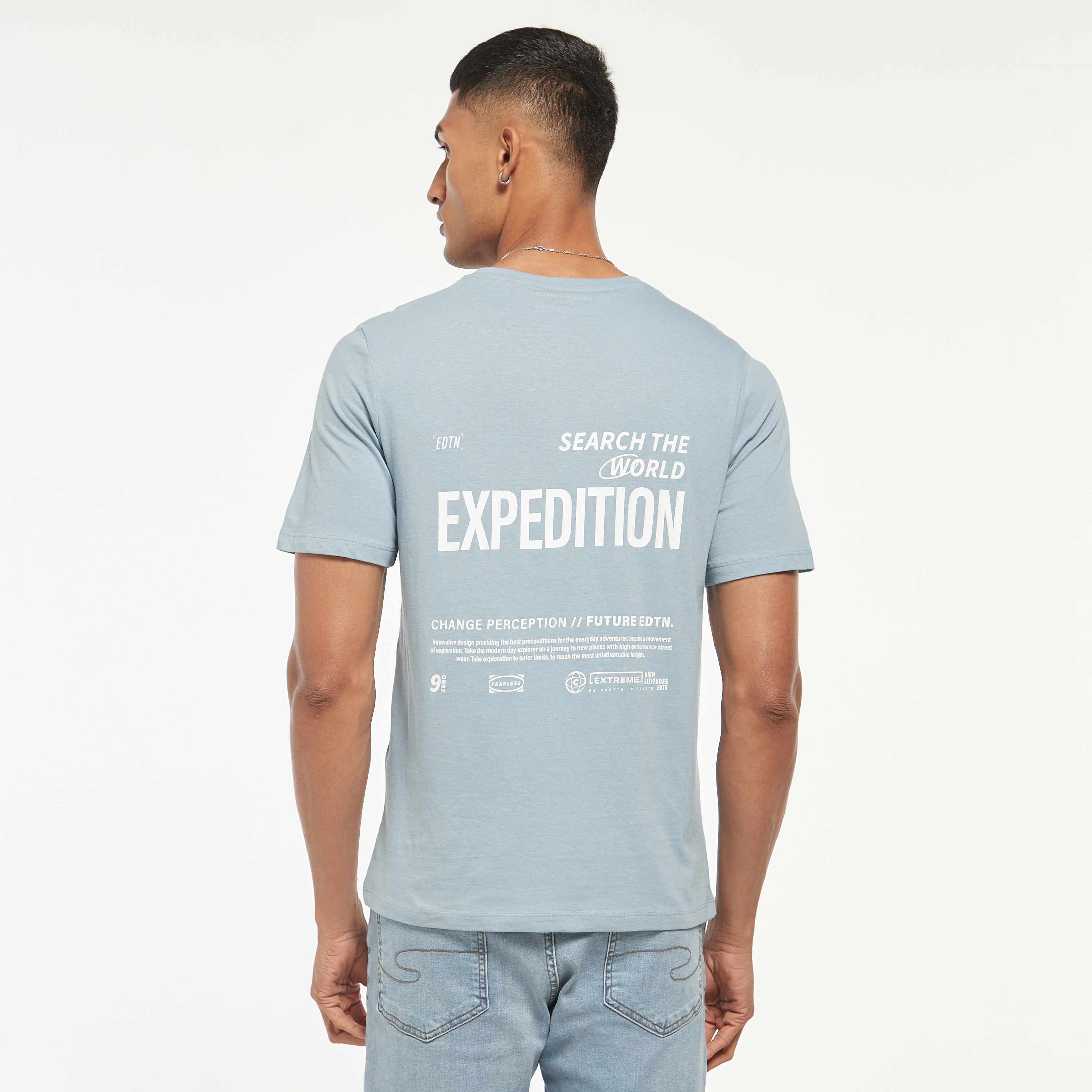 تي شيرت من جاك آند جونز مطبوع بأكمام قصيرة و ياقة مستديرة-men-clothing-tshirtsandpolos-tshirts-image-7