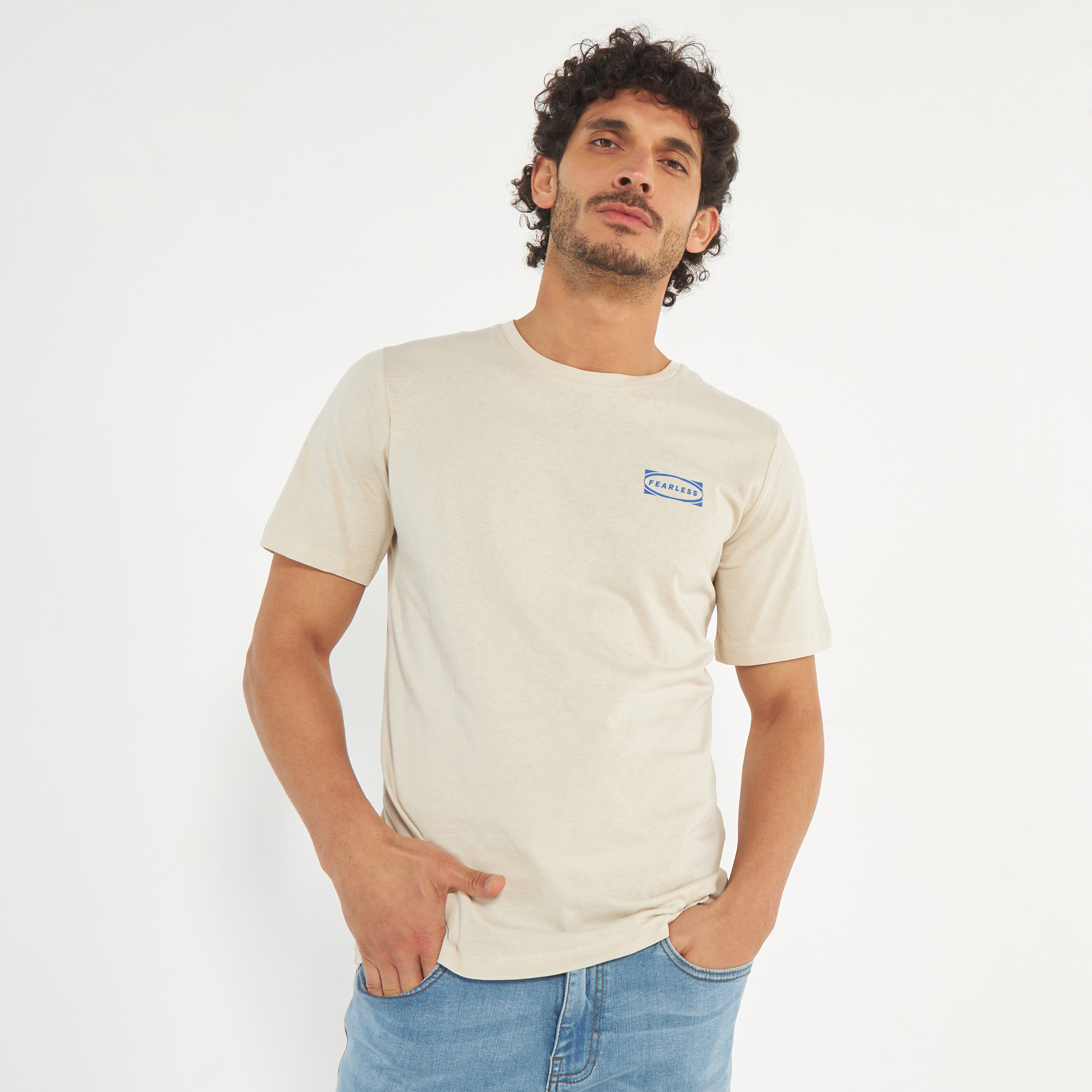 تي شيرت من جاك آند جونز مطبوع بأكمام قصيرة و ياقة مستديرة-men-clothing-tshirtsandpolos-tshirts-image-11