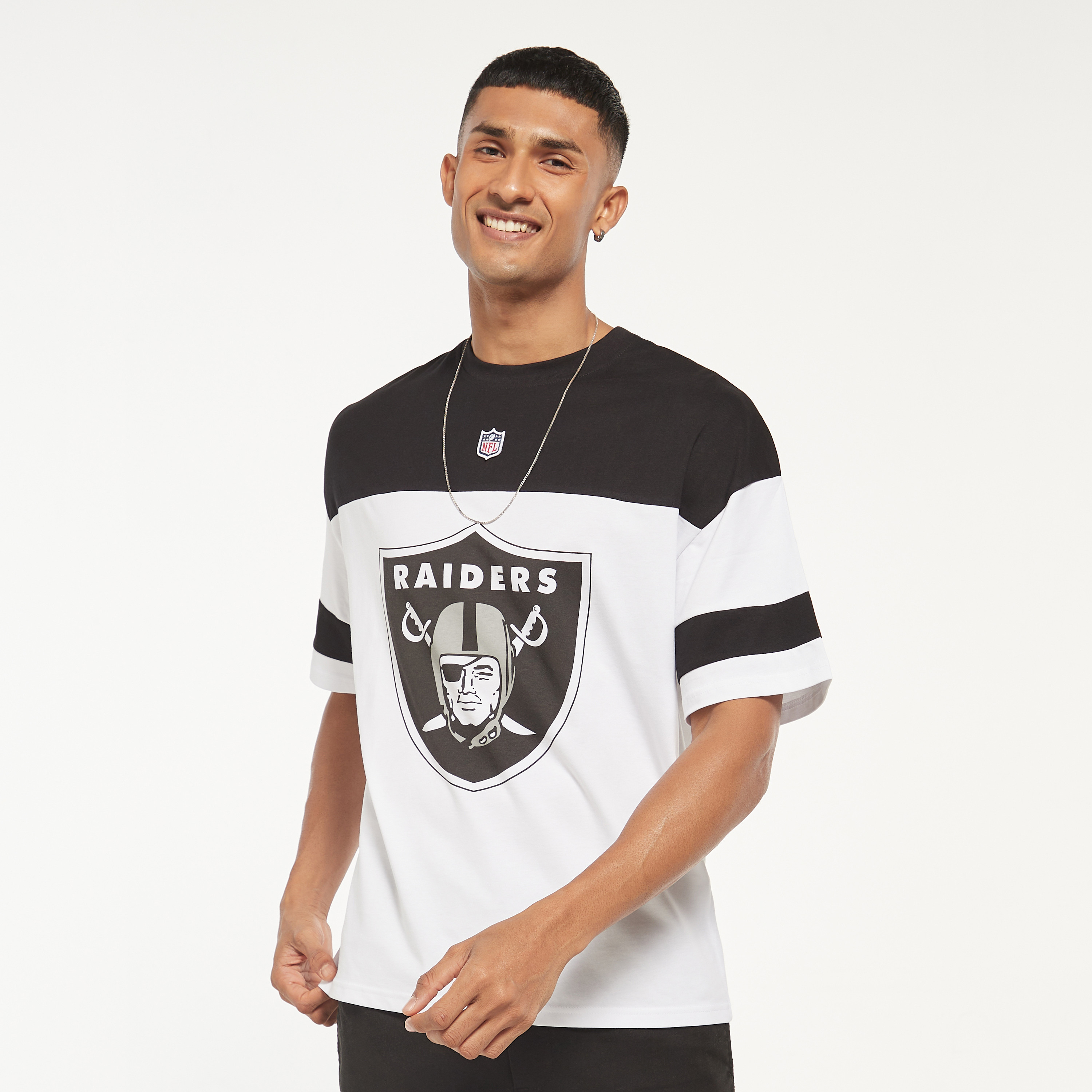 تي شيرت من جاك آند جونز مطبوع بأكمام قصيرة و ياقة مستديرة-men-clothing-tshirtsandpolos-tshirts-image-1