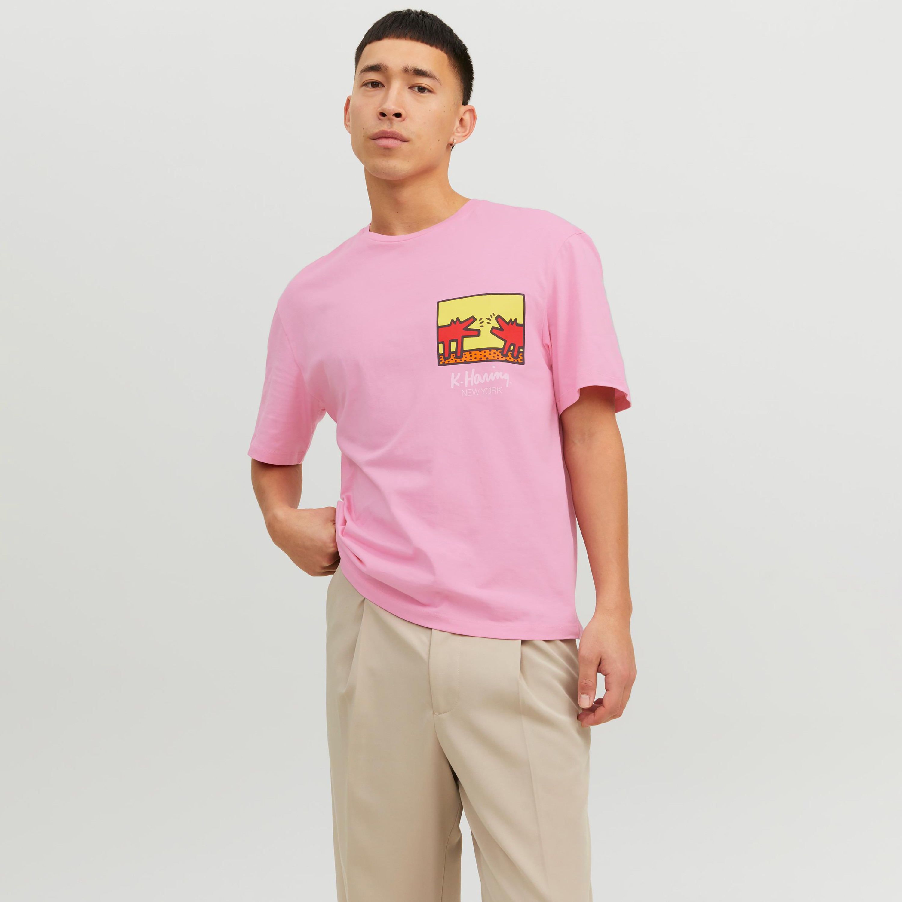 تي شيرت مطبوعة بأكمام قصيرة ورقبة مستديرة  من جاك اند جونز-men-clothing-tshirtsandpolos-tshirts-image-9