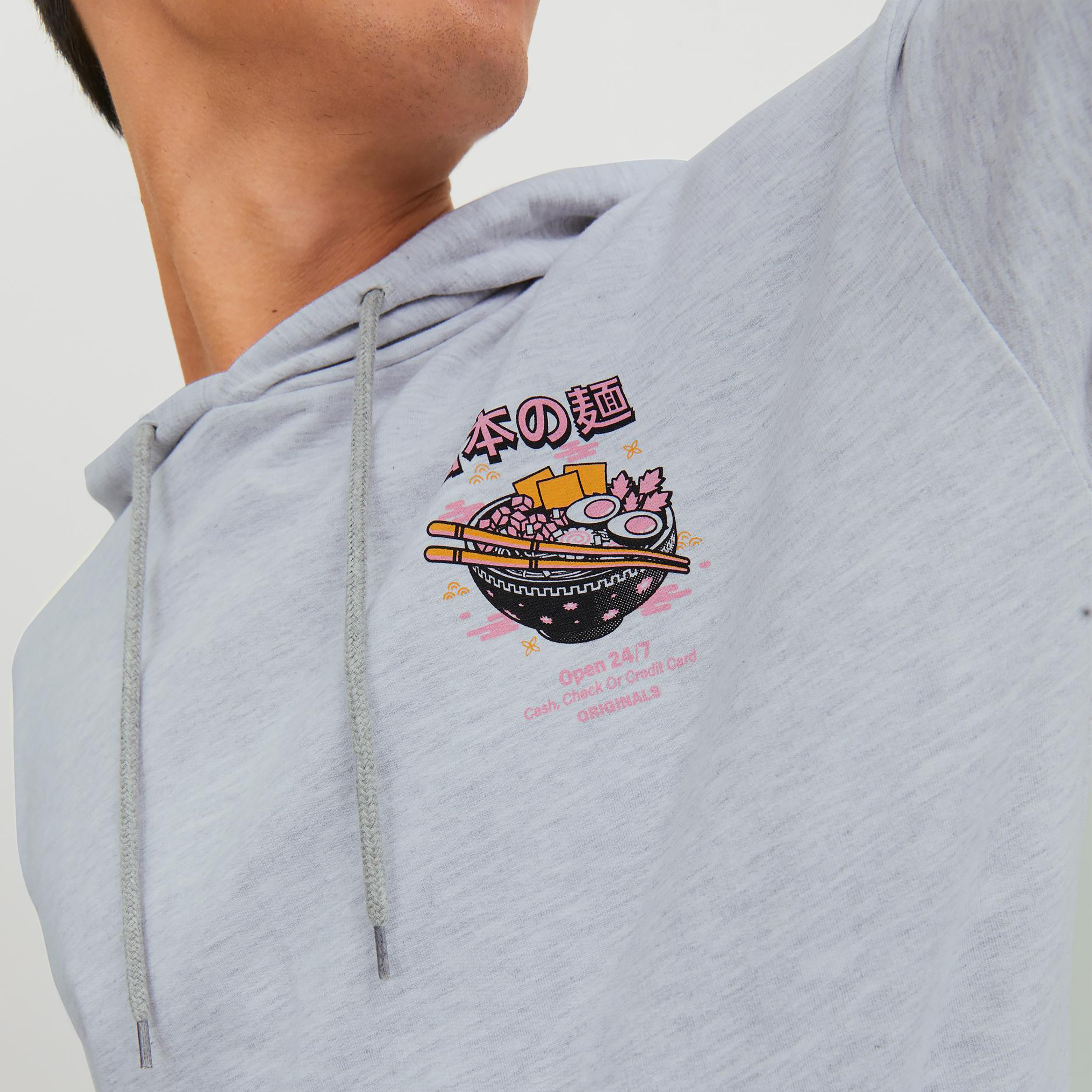 هودي من جاك آند جونز مطبوع بأكمام طويلة مع جيب كانغارو-men-winterwear-hoodiesandsweatshirts-image-13