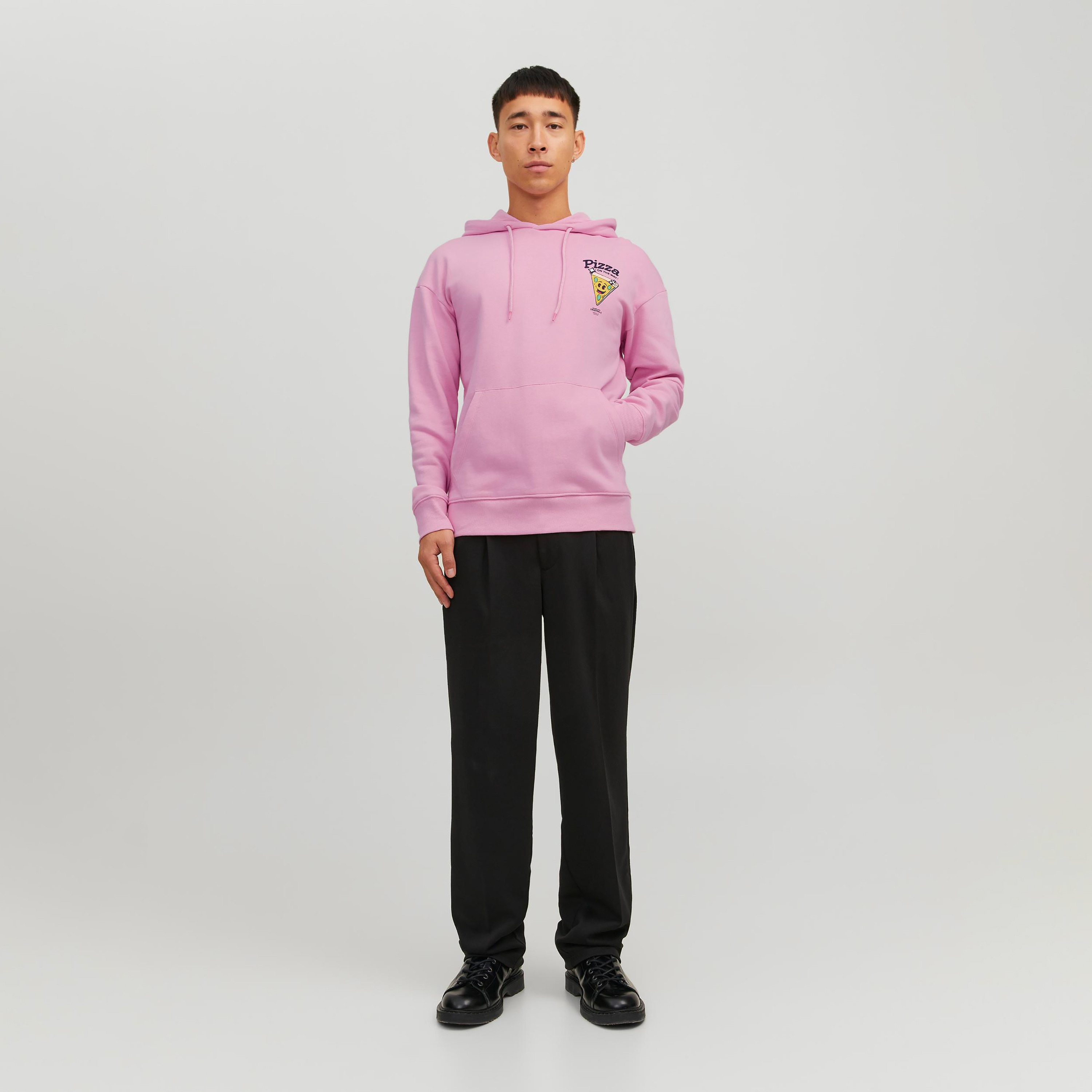 هودي من جاك آند جونز مطبوع بأكمام طويلة مع جيب كانغارو-men-winterwear-hoodiesandsweatshirts-image-17