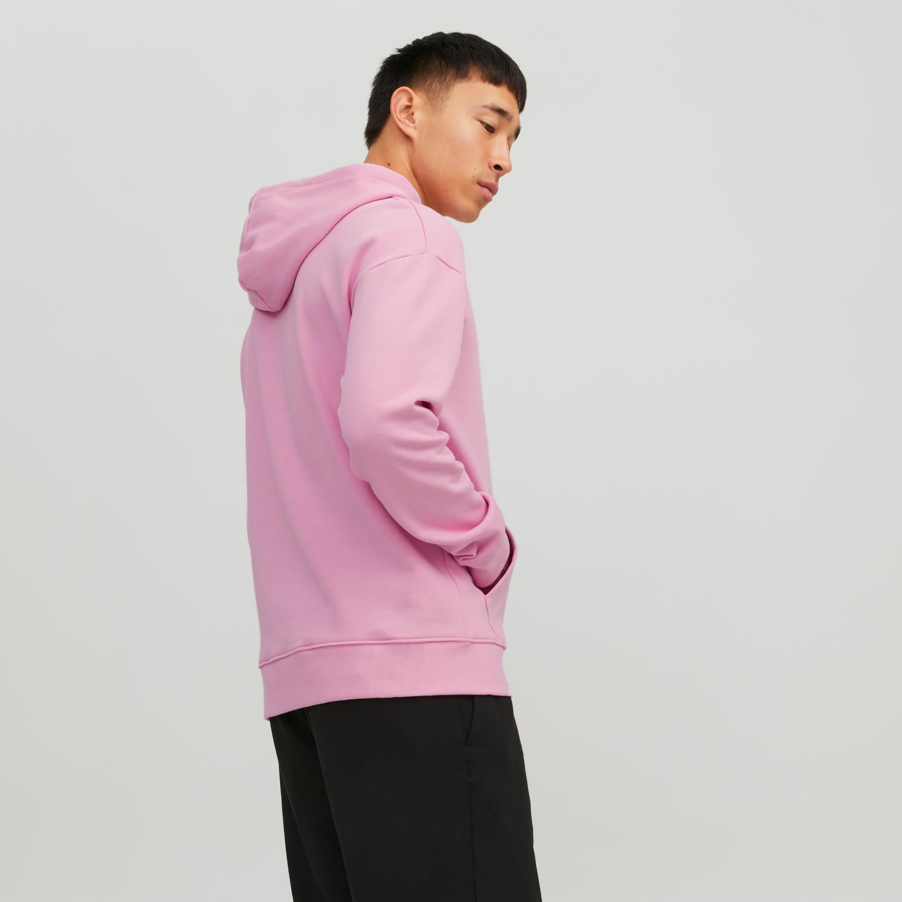 هودي من جاك آند جونز مطبوع بأكمام طويلة مع جيب كانغارو-men-winterwear-hoodiesandsweatshirts-image-19