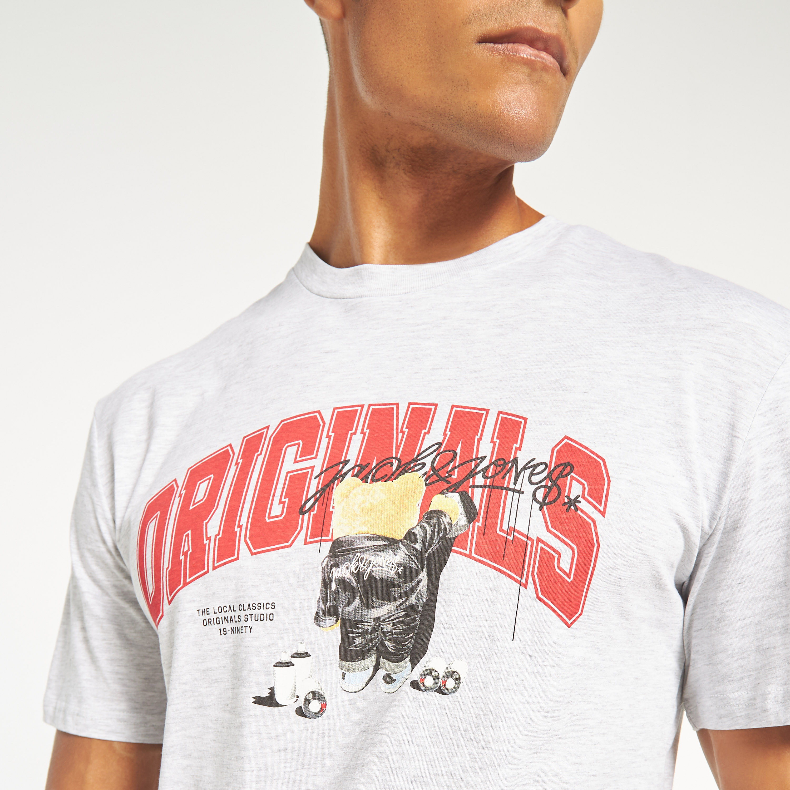 تي شيرت من جاك آند جونز مطبوع بأكمام قصيرة و ياقة مستديرة-men-clothing-tshirtsandpolos-tshirts-image-4