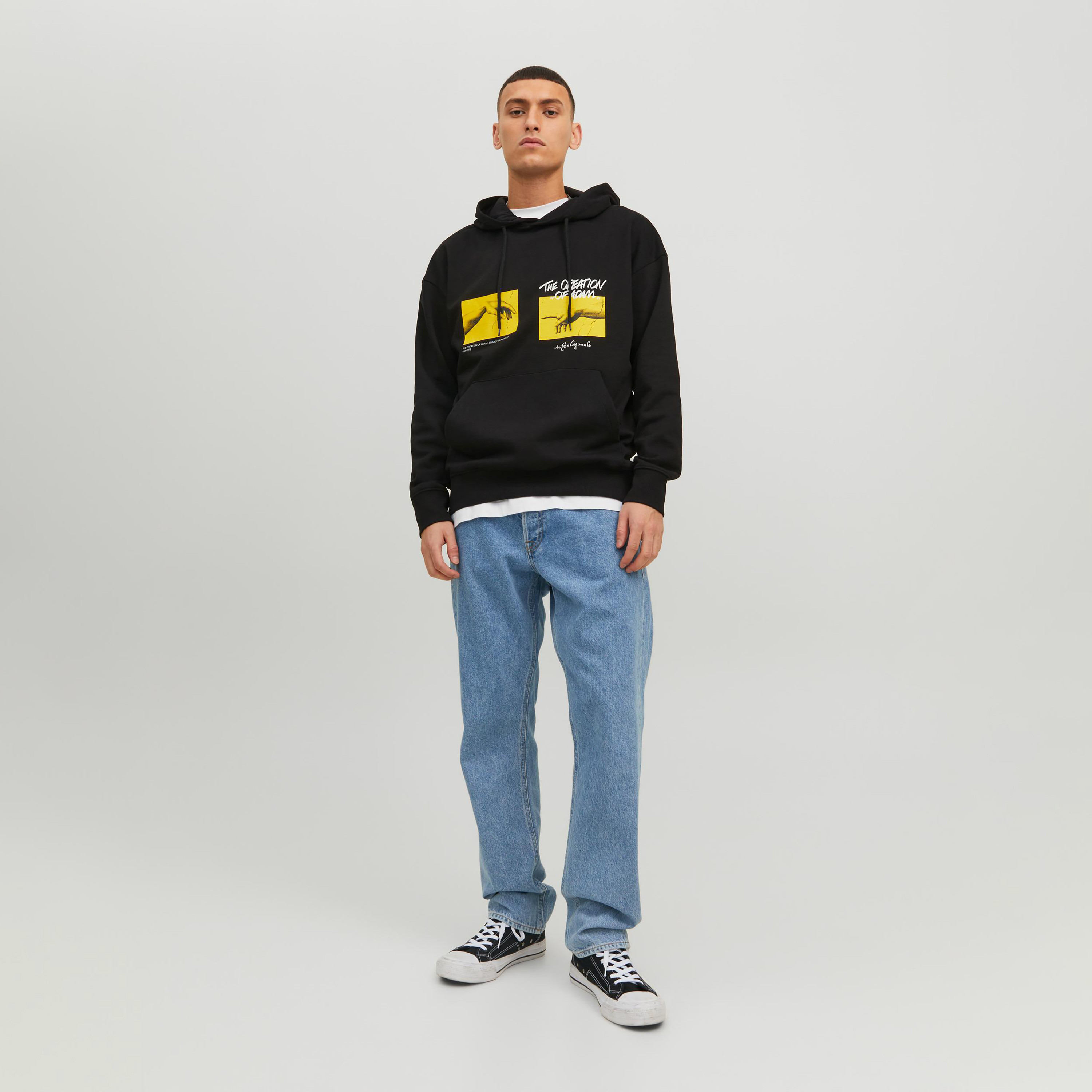 هودي من جاك آند جونز مطبوع بأكمام طويلة مع جيب كانغارو-men-winterwear-hoodiesandsweatshirts-image-7