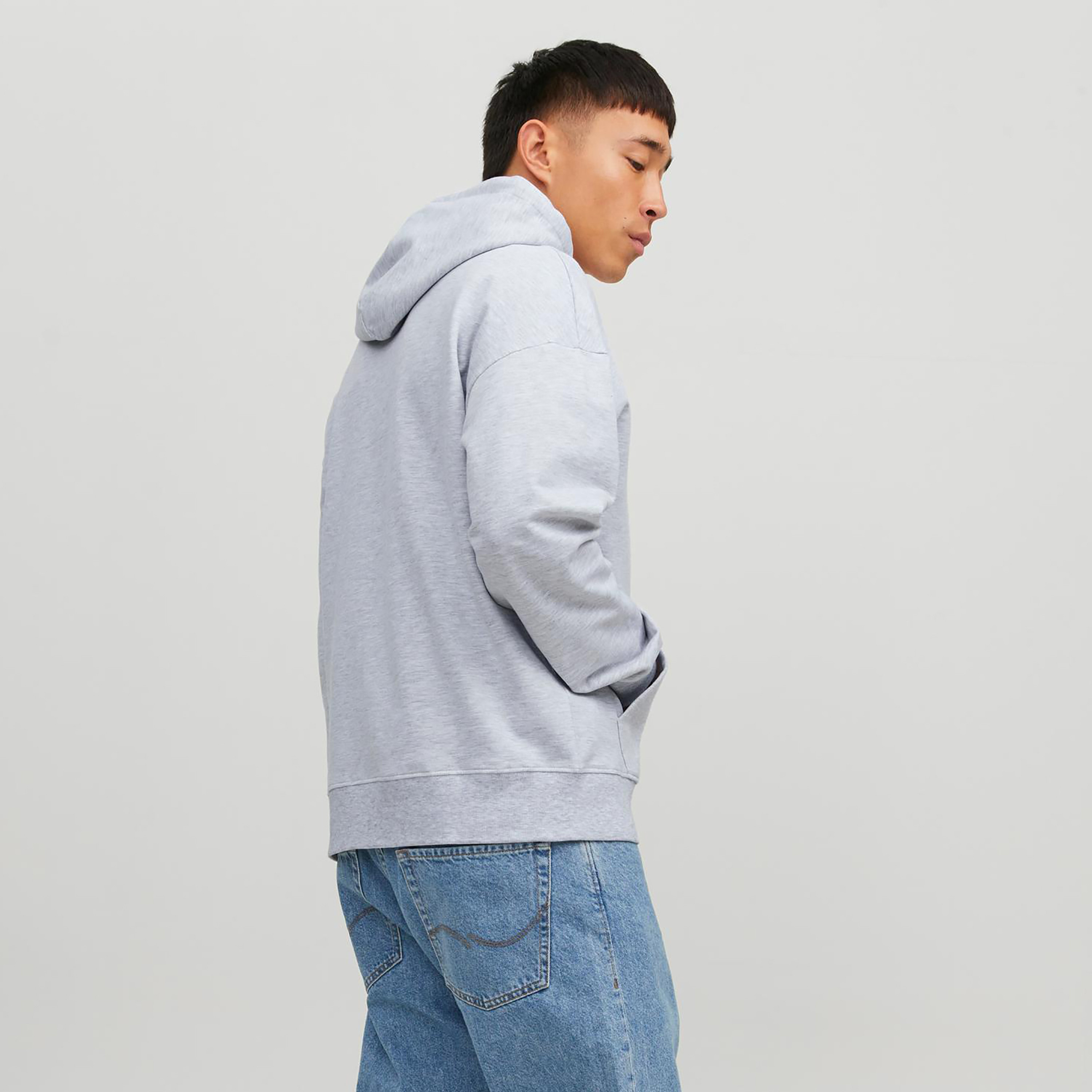 هودي من جاك آند جونز مطبوع بأكمام طويلة مع جيب كانغارو-men-winterwear-hoodiesandsweatshirts-image-14
