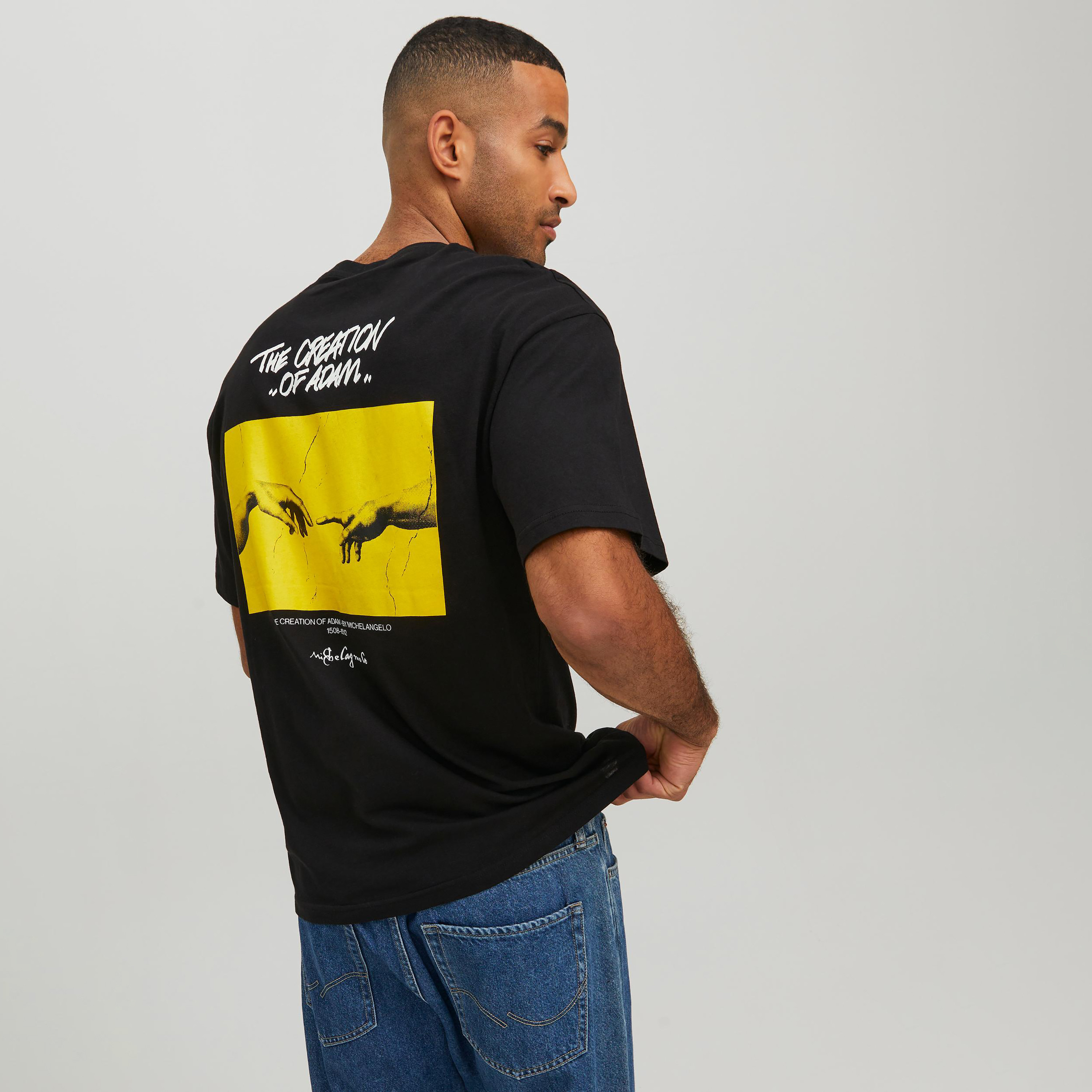 تي شيرت مطبوعة بأكمام قصيرة ورقبة مستديرة  من جاك اند جونز-men-clothing-tshirtsandpolos-tshirts-image-8
