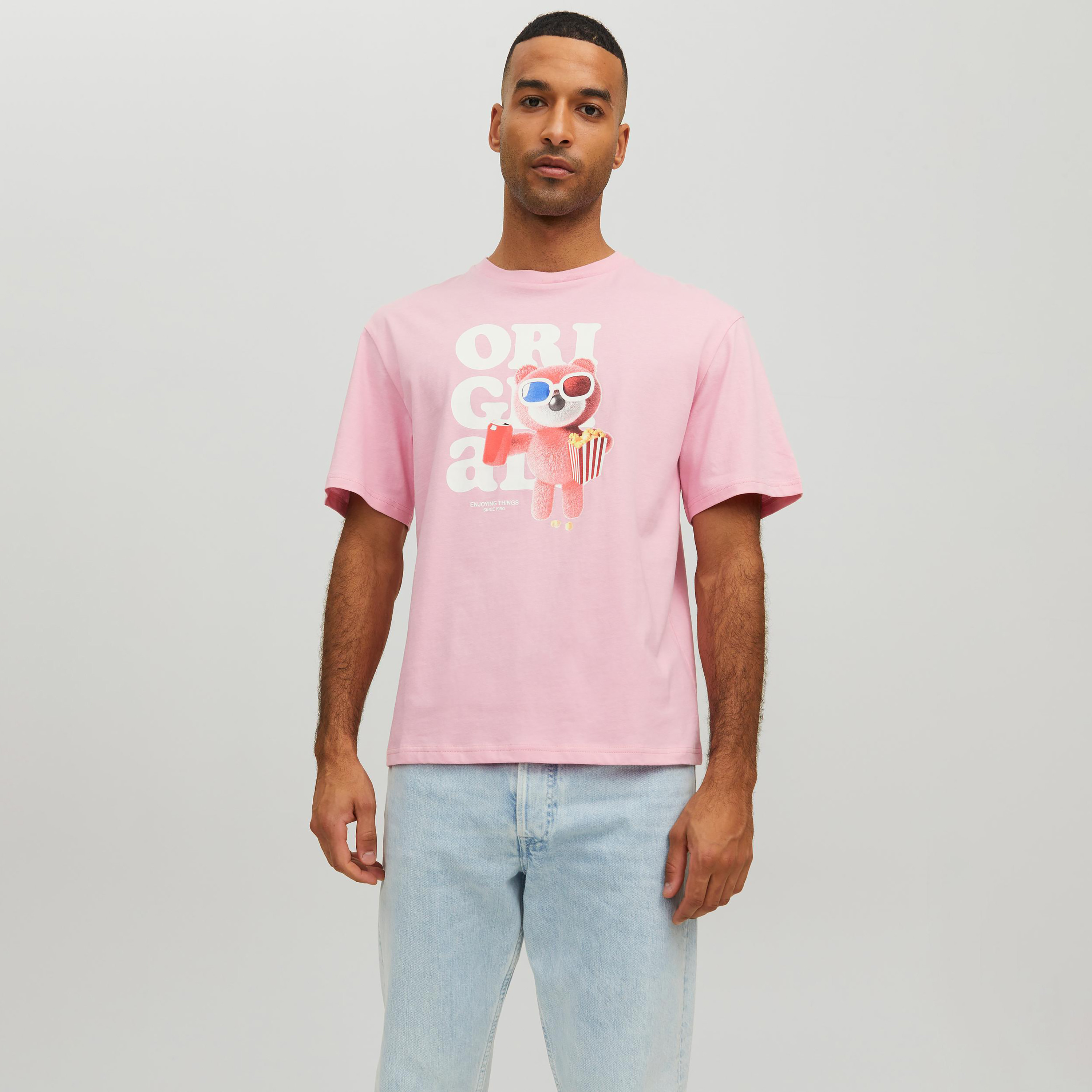 تي شيرت من جاك آند جونز مطبوع بأكمام قصيرة و ياقة مستديرة-men-clothing-tshirtsandpolos-tshirts-image-6