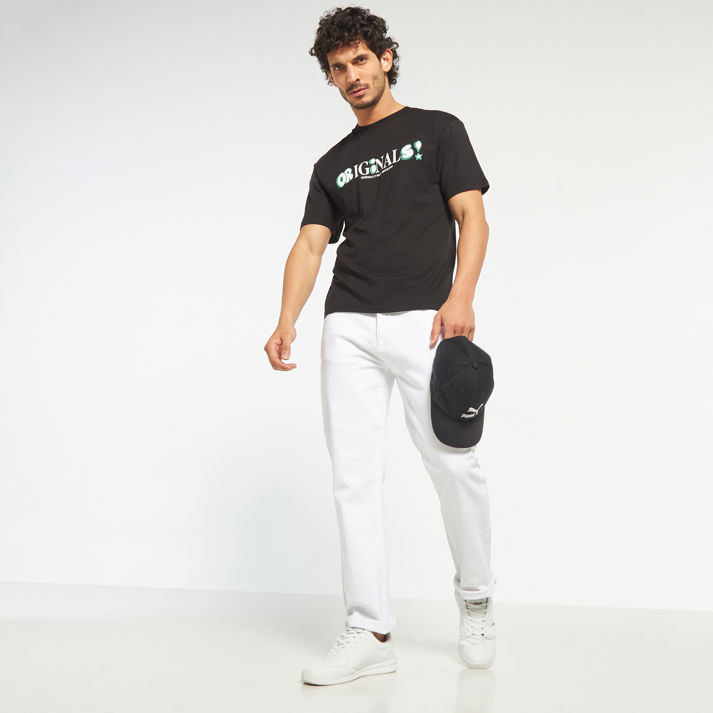 تي شيرت من جاك آند جونز مطبوع بأكمام قصيرة و ياقة مستديرة-men-clothing-tshirtsandpolos-tshirts-image-2