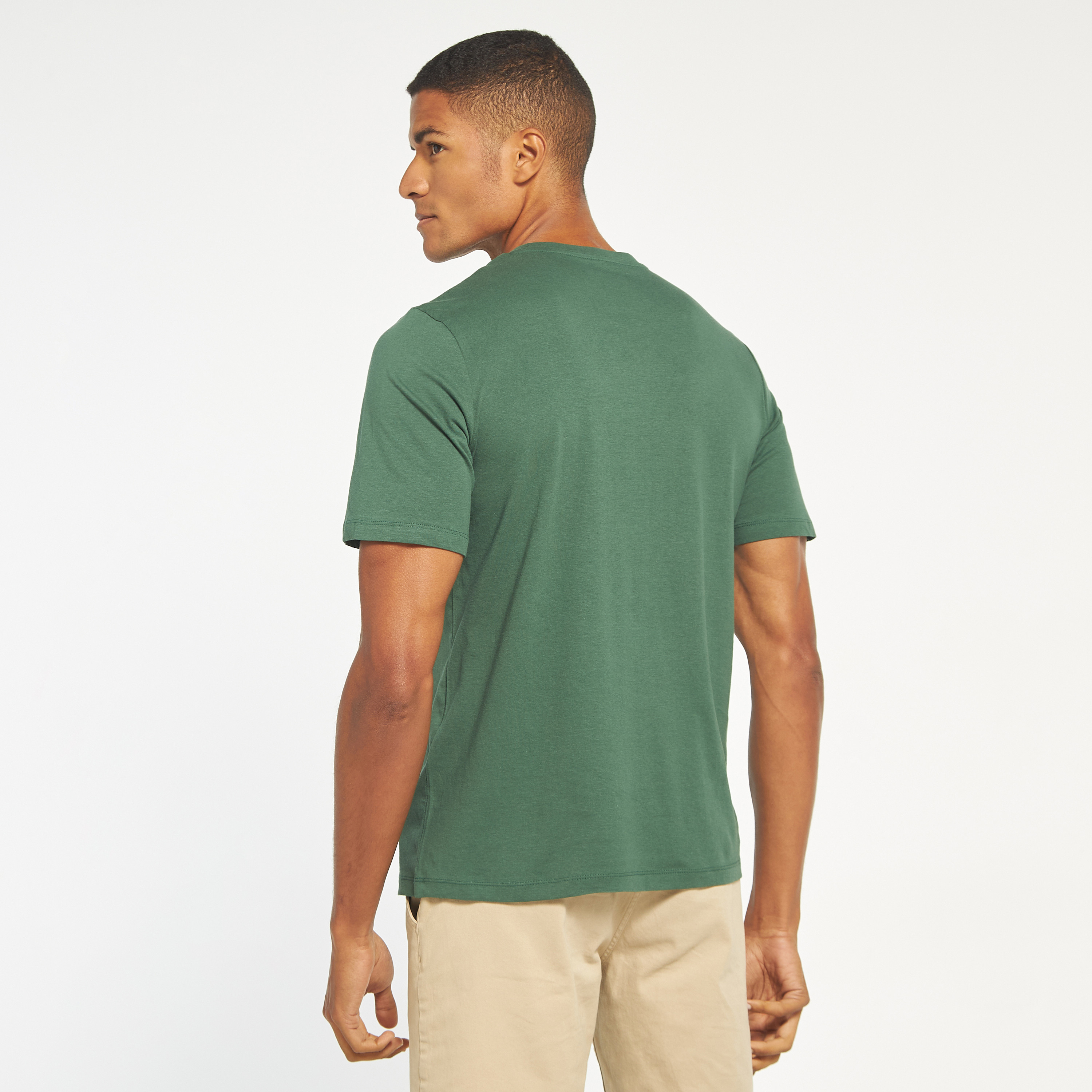 تي شيرت مطبوعة بأكمام قصيرة ورقبة مستديرة  من جاك اند جونز-men-clothing-tshirtsandpolos-tshirts-image-11