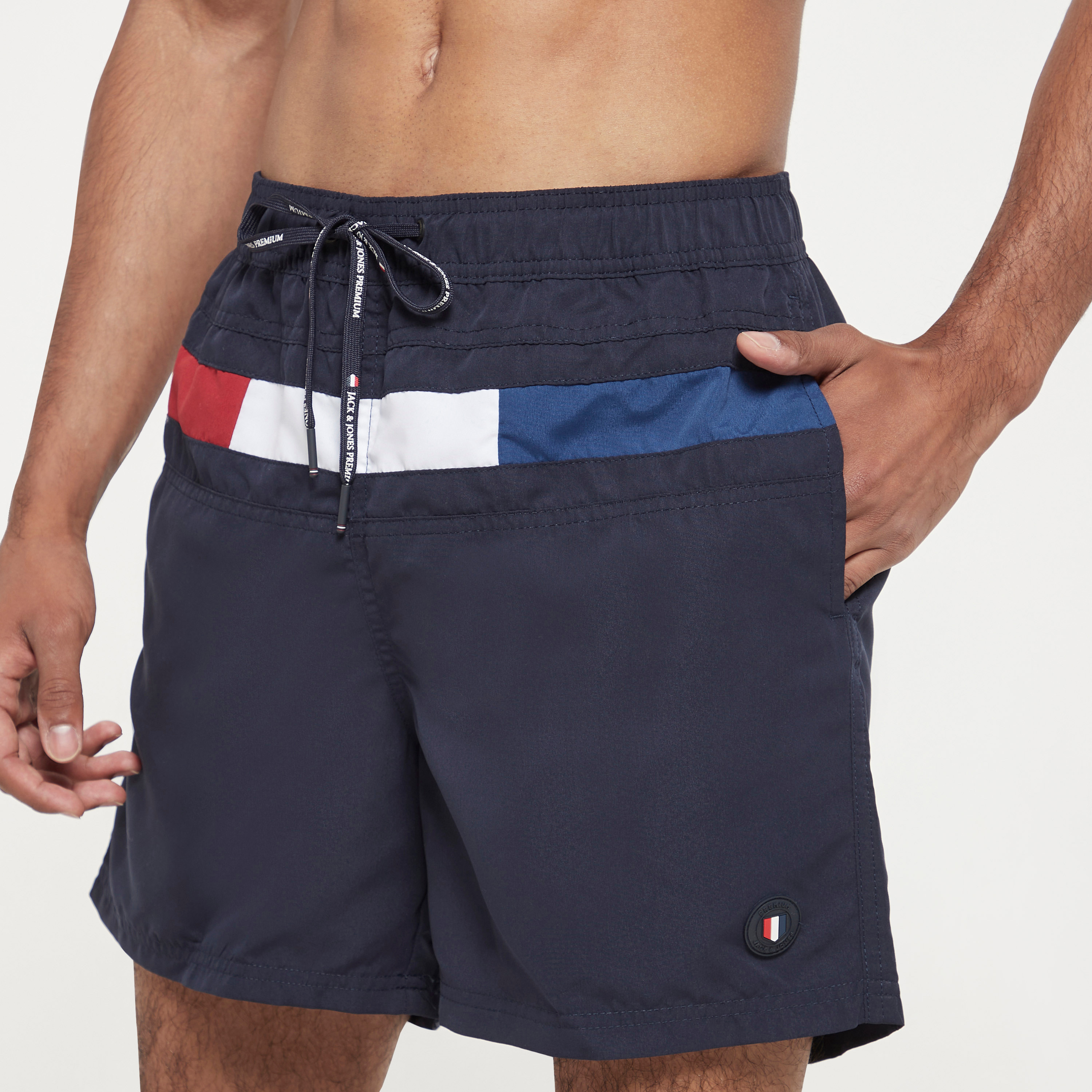 شورتس برباط من جاك آند جونز بمتوسط الارتفاع مع كلر بلوك -men-clothing-swimandbeach-shorts-image-4
