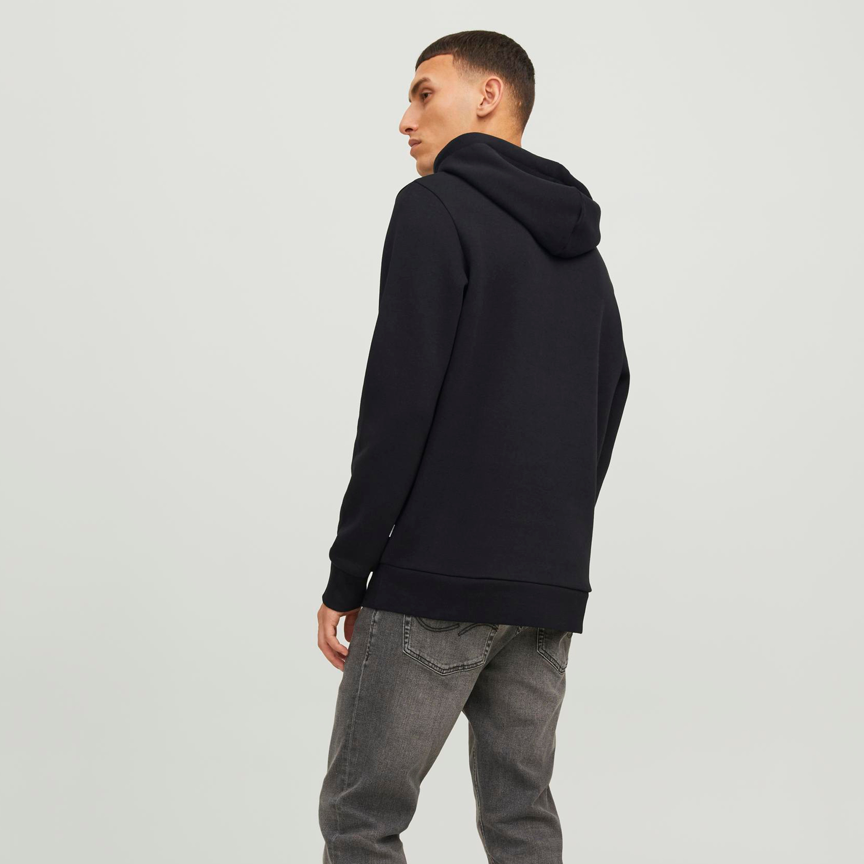 هودي جاك آند جونز مع شعار بأكمام طويلة ذو مطبوع-men-winterwear-hoodiesandsweatshirts-image-4