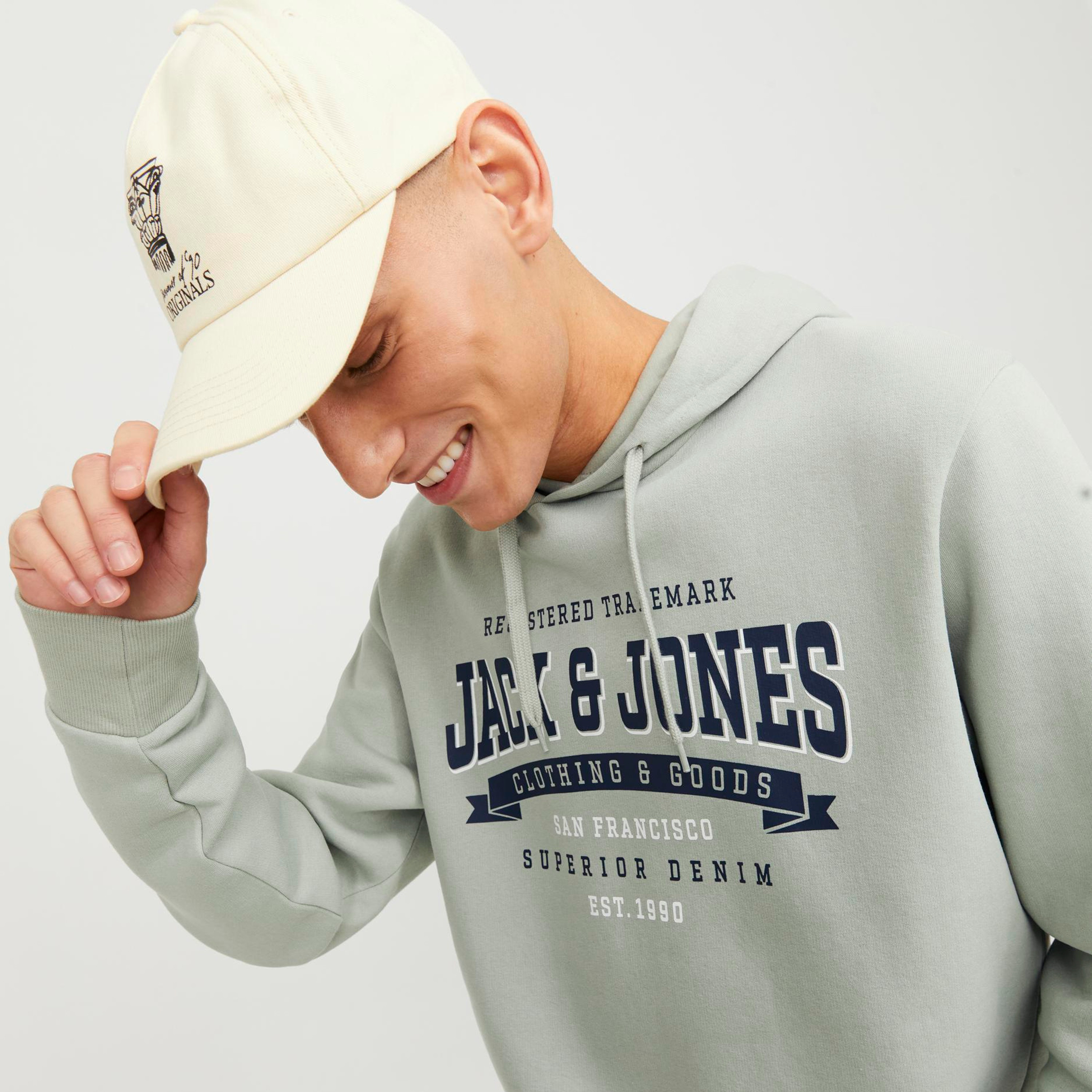 هودي جاك آند جونز مع شعار بأكمام طويلة ذو مطبوع-men-winterwear-hoodiesandsweatshirts-image-15