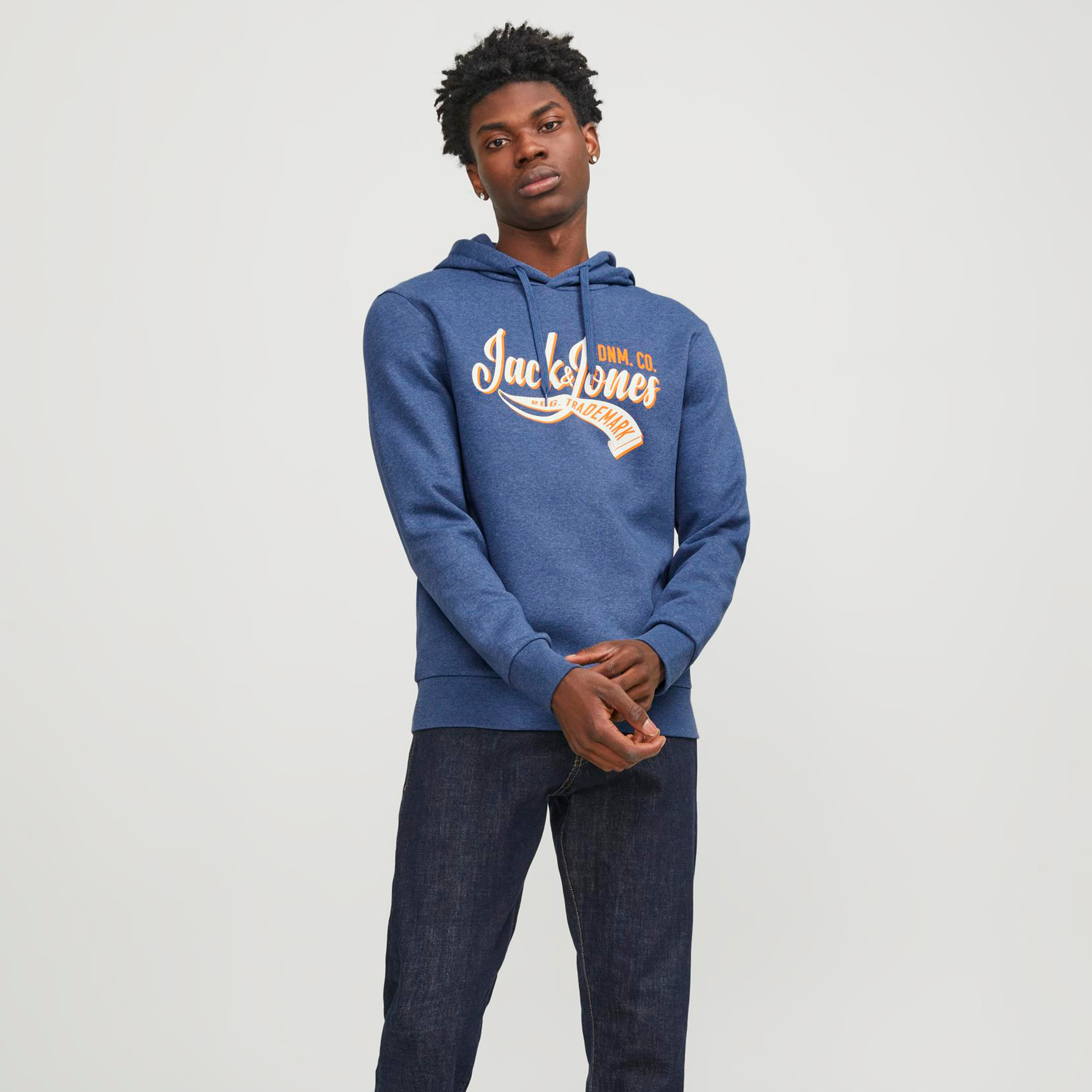 هودي جاك آند جونز مع شعار بأكمام طويلة ذو مطبوع-men-winterwear-hoodiesandsweatshirts-image-10
