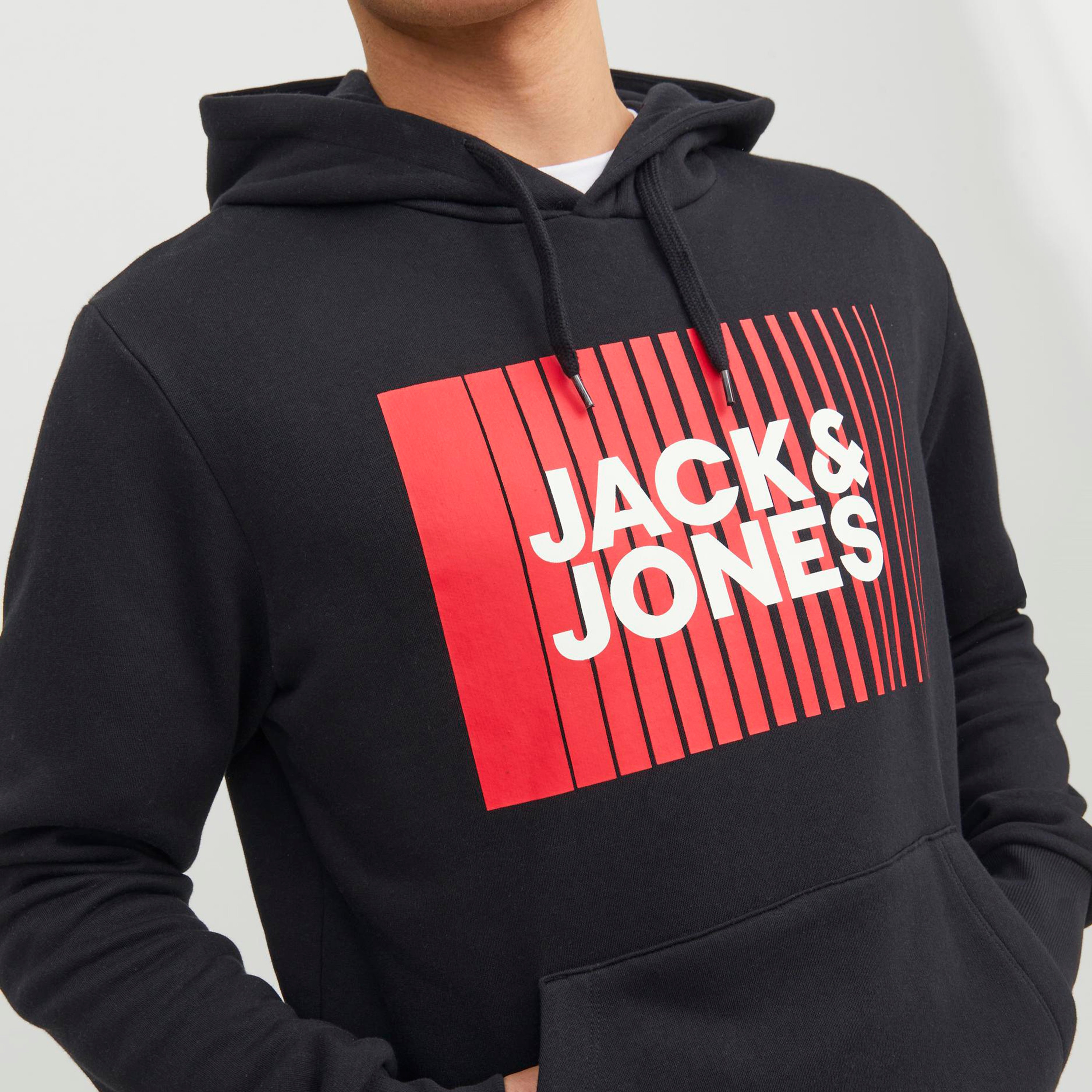 هودي بطبعة شعار من جاك آند جونز مع جيب الكنغر-men-winterwear-hoodiesandsweatshirts-image-3