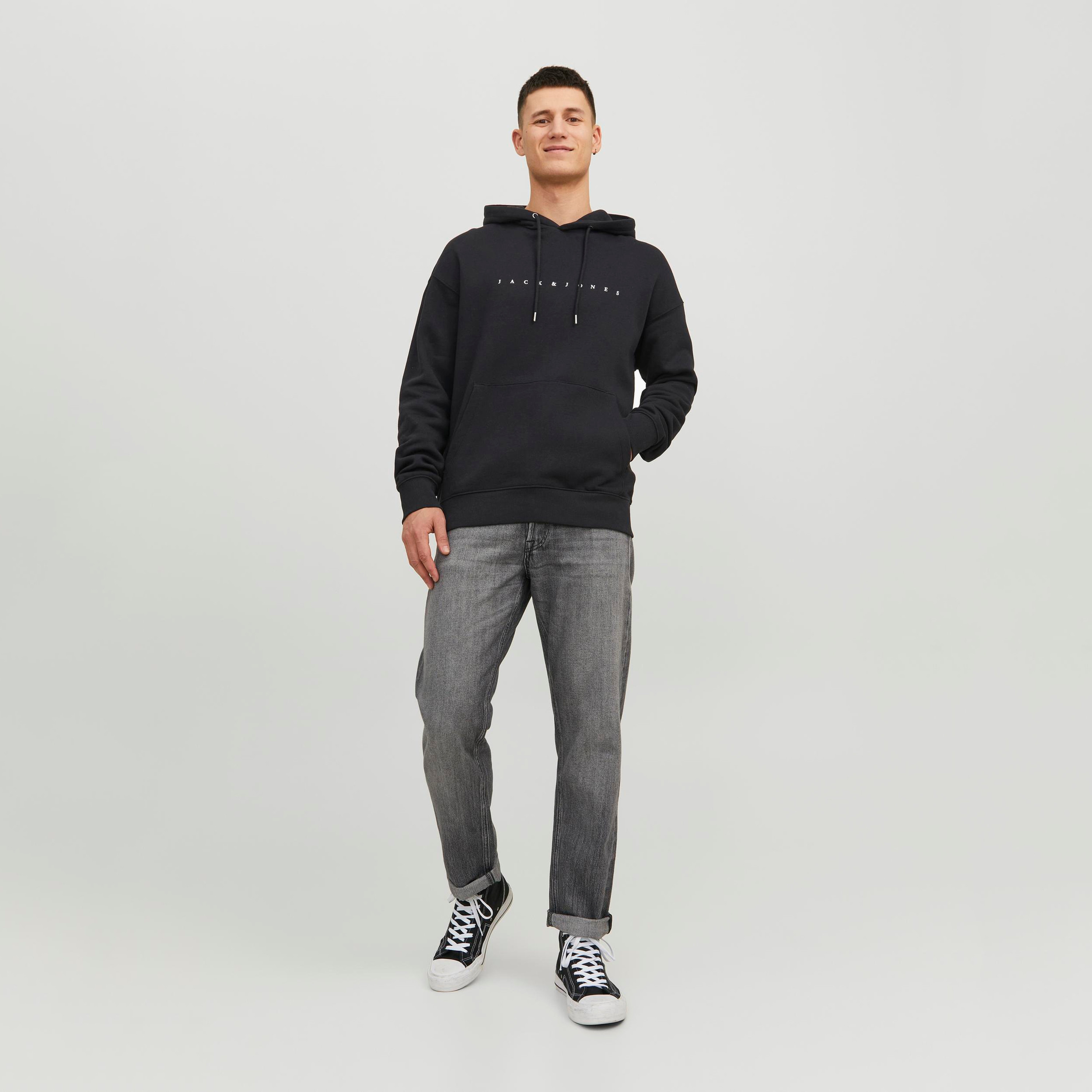 هودي جاك آند جونز بجيب كانغارو مع شعار-men-winterwear-hoodiesandsweatshirts-image-2