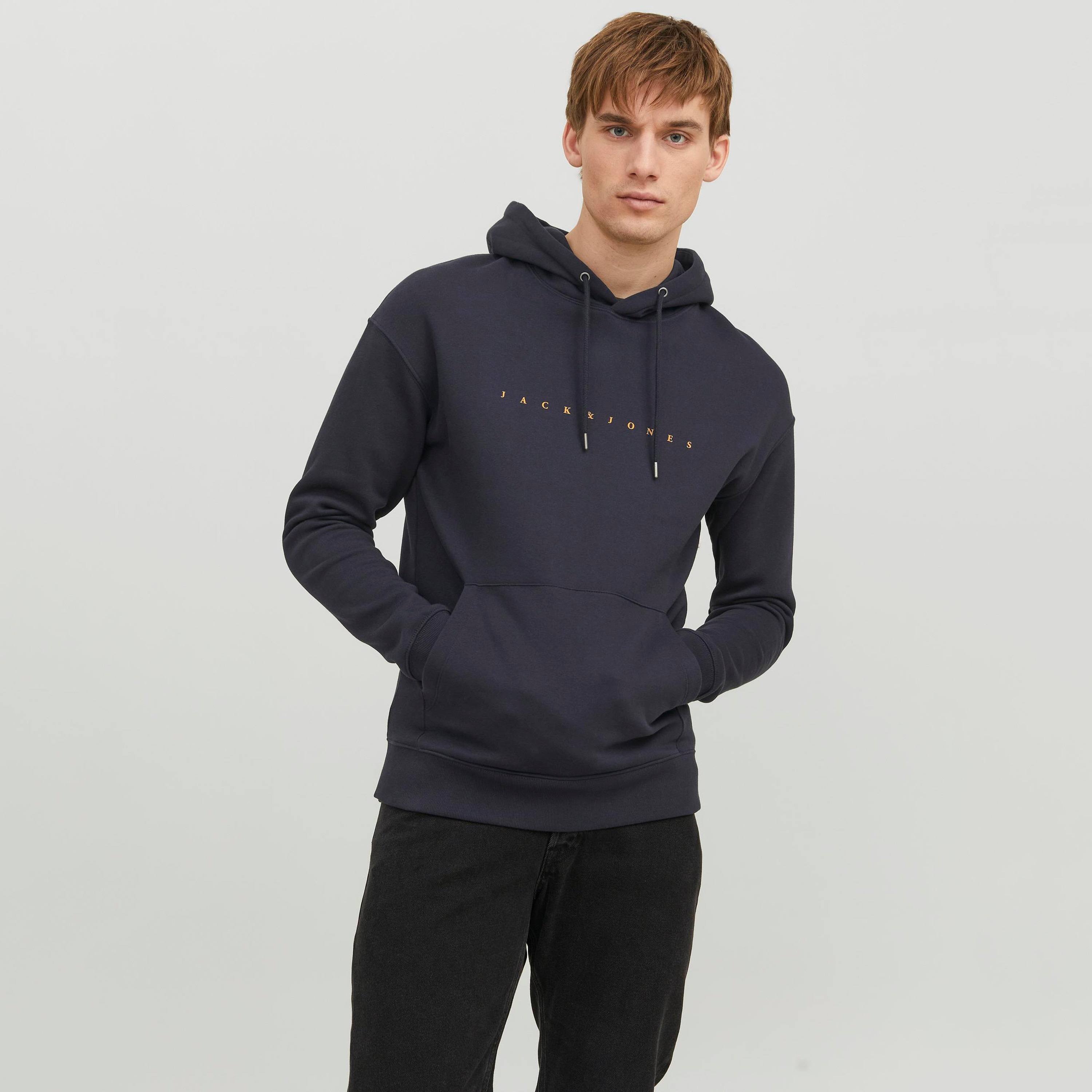 هودي جاك آند جونز بجيب كانغارو مع شعار-men-winterwear-hoodiesandsweatshirts-image-5