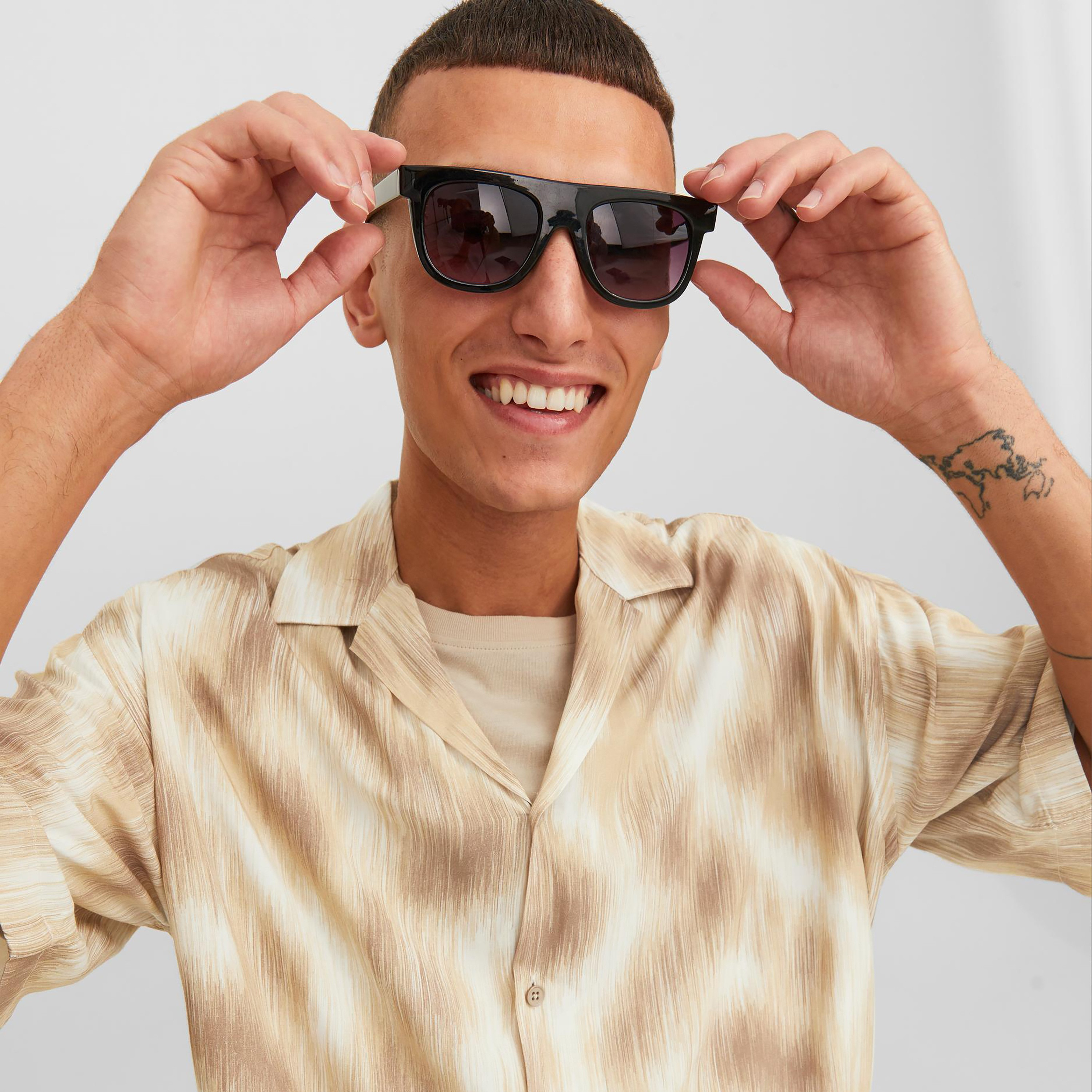 Jack & Jones Printed Cuban Collar Short Sleeves Casual Shirt-men-clothing-shirts-image-3