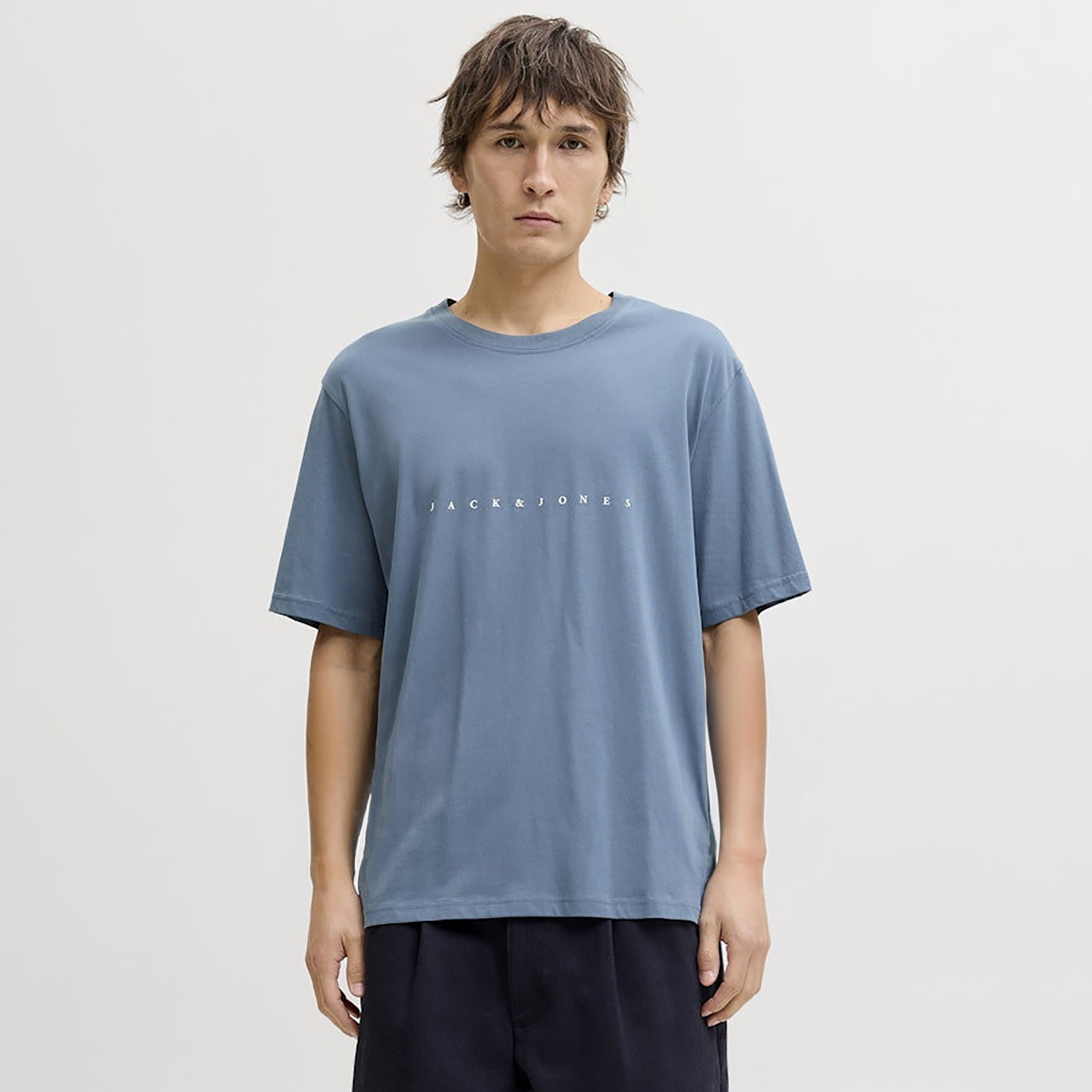 تي شيرت من جاك آند جونز بطبعة شعار بأكمام قصيرة و ياقة مستديرة-men-clothing-tshirtsandpolos-tshirts-image-21
