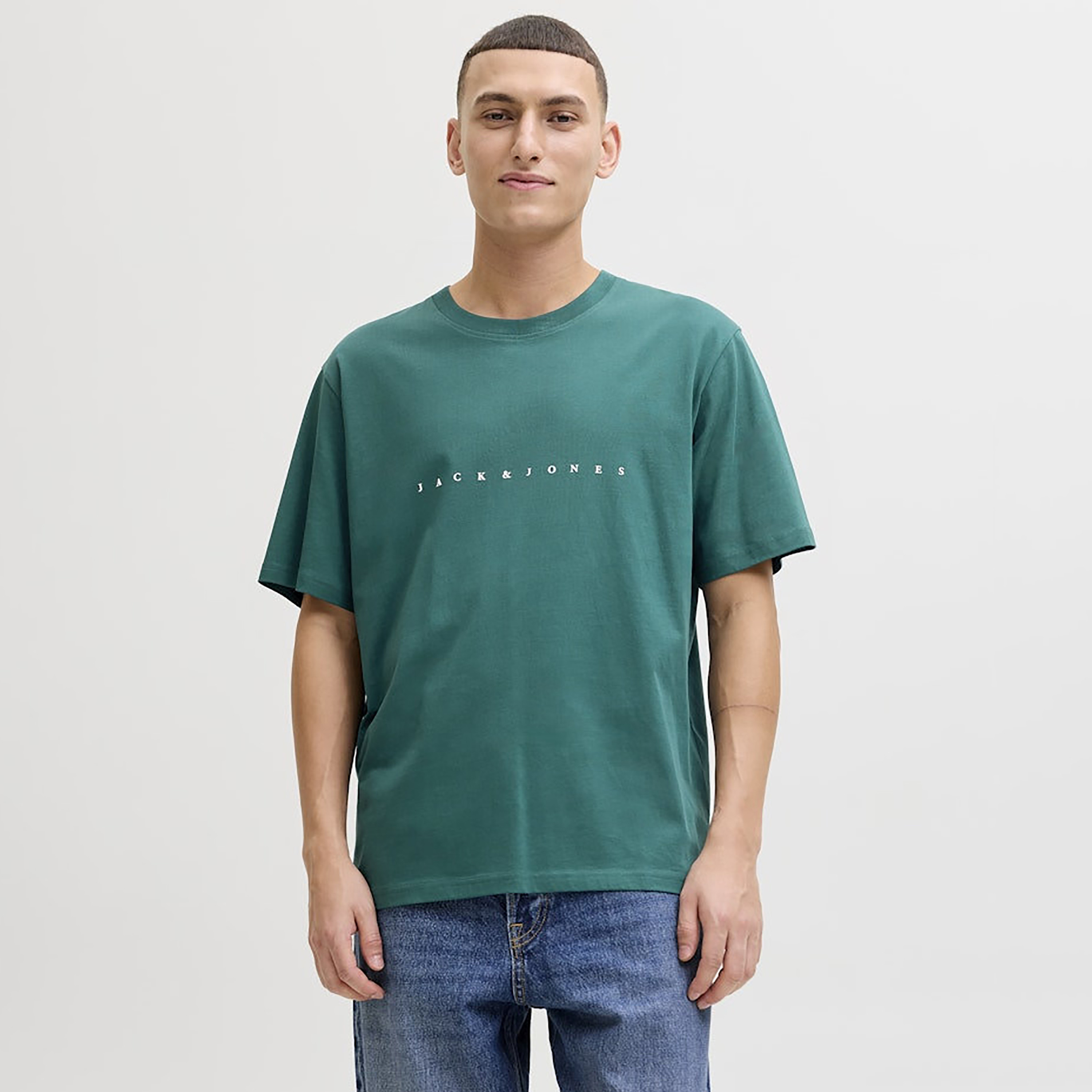 تي شيرت من جاك آند جونز بطبعة شعار بأكمام قصيرة و ياقة مستديرة-men-clothing-tshirtsandpolos-tshirts-image-17