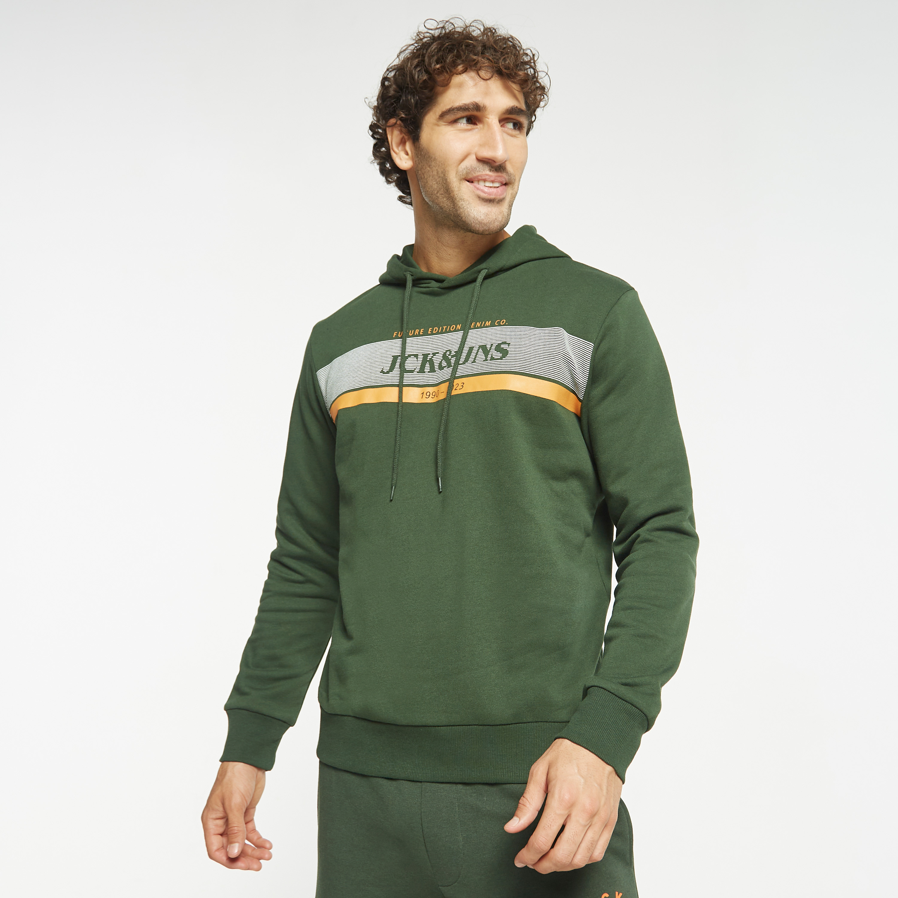 هودي جاك آند جونز مع شعار بأكمام طويلة-men-winterwear-hoodiesandsweatshirts-image-9