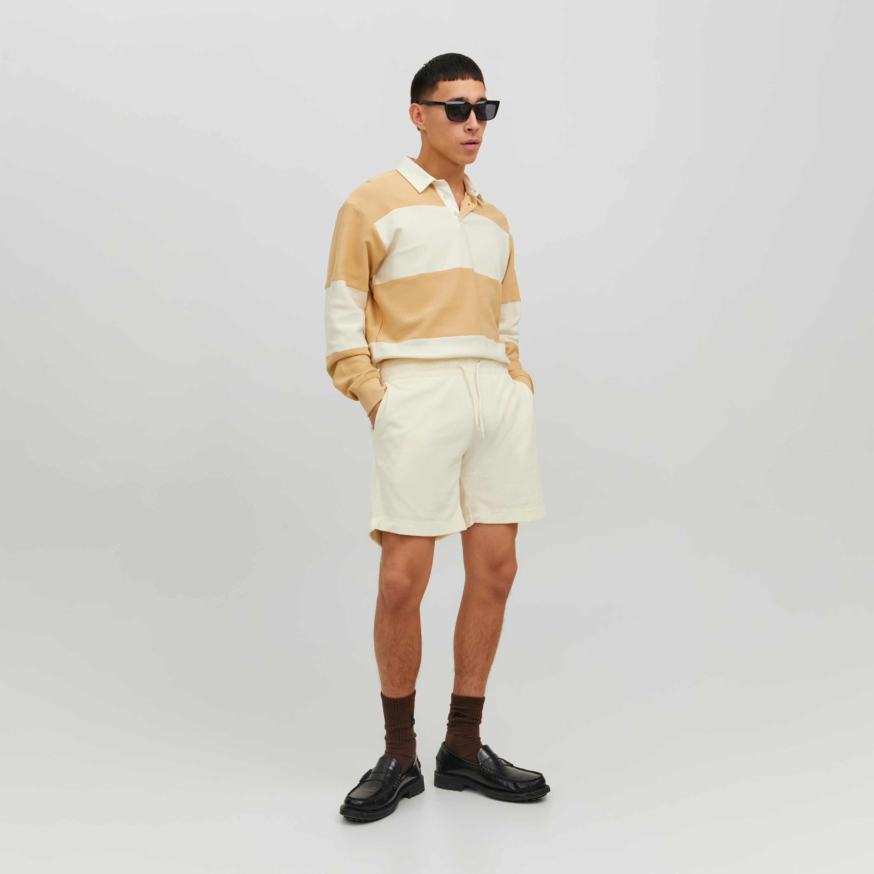 شورتس من جاك آند جونز مع مزخرف برباط ذو متوسط الارتفاع -men-clothing-bottoms-shorts-image-2
