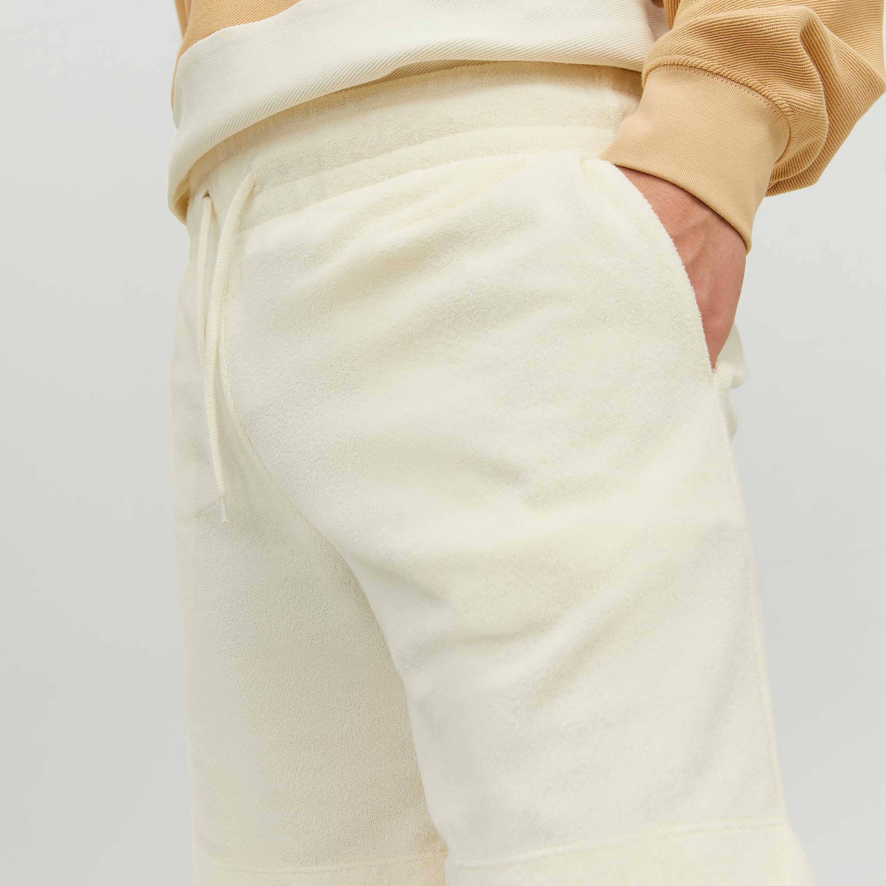 شورتس من جاك آند جونز مع مزخرف برباط ذو متوسط الارتفاع -men-clothing-bottoms-shorts-image-3