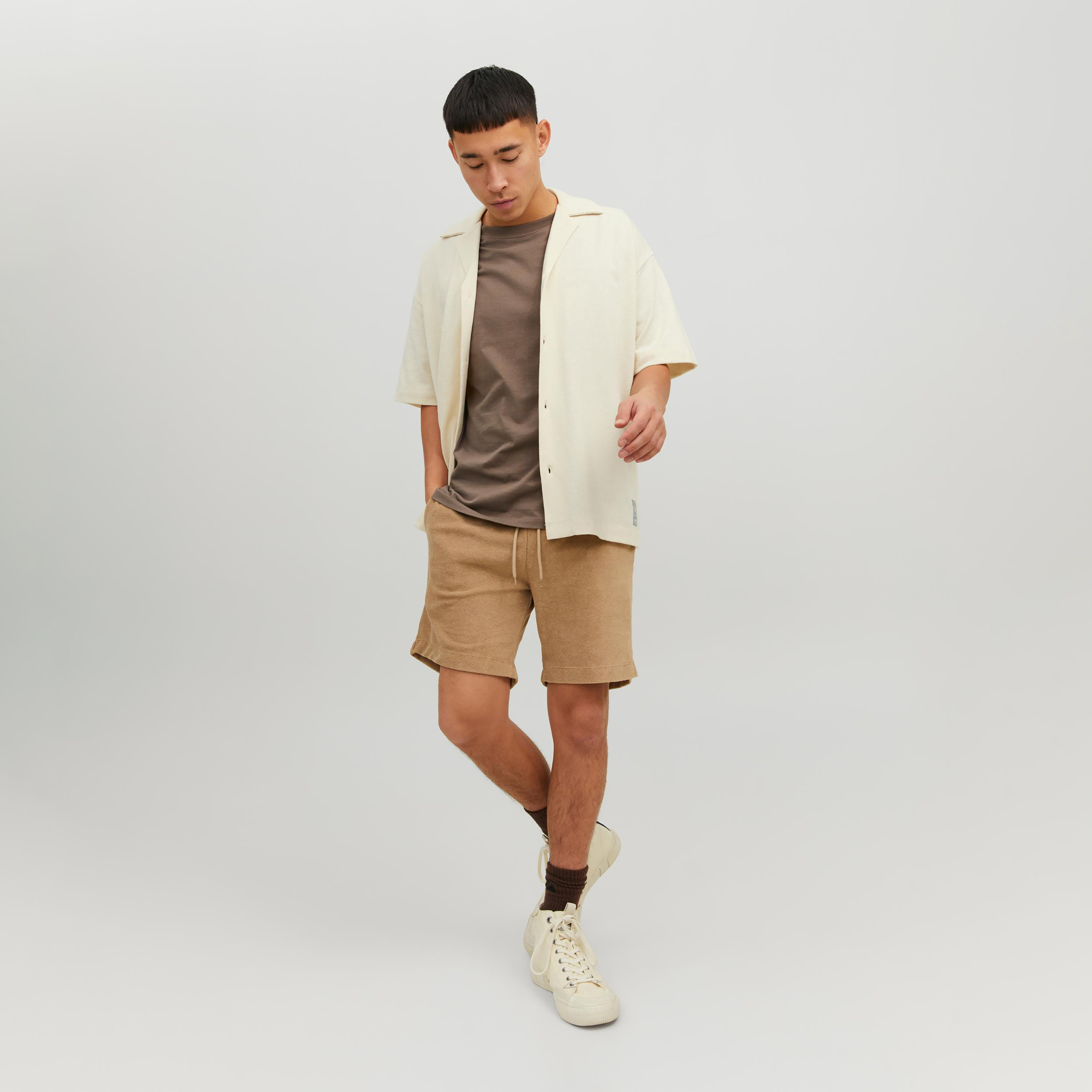 شورتس من جاك آند جونز مع مزخرف برباط ذو متوسط الارتفاع -men-clothing-bottoms-shorts-image-6