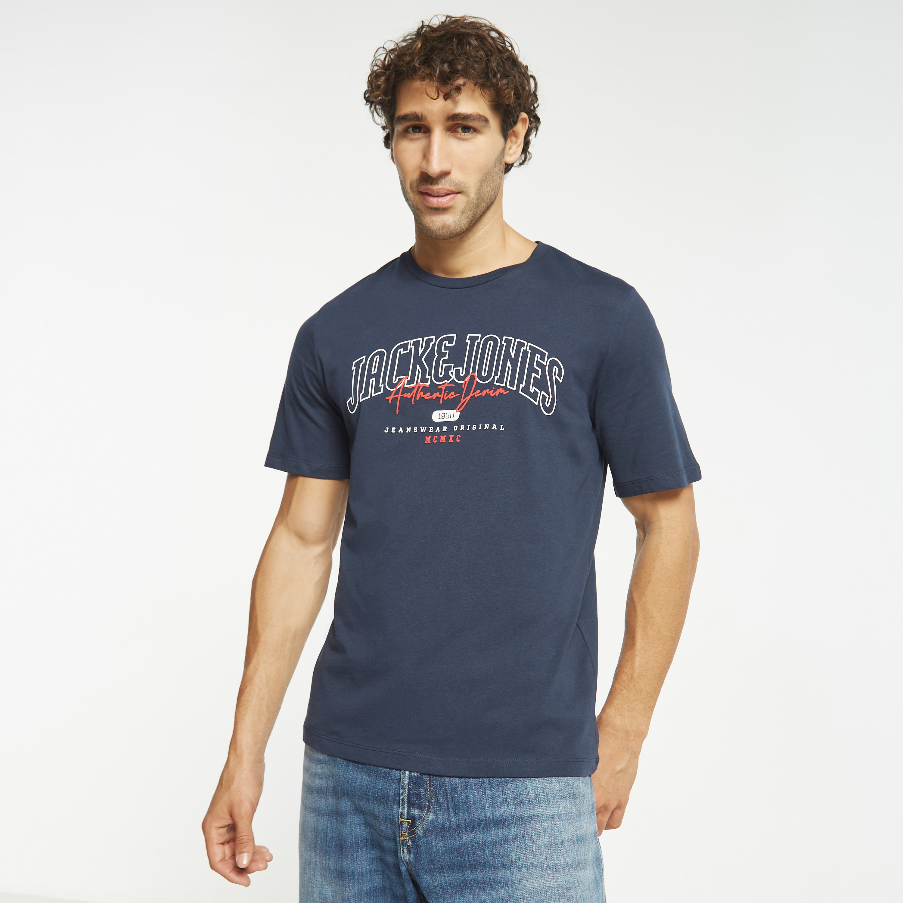  تي شيرت من جاك آند جونز مع شعار بأكمام قصيرة و ياقة مستديرة-men-clothing-tshirtsandpolos-tshirts-image-5