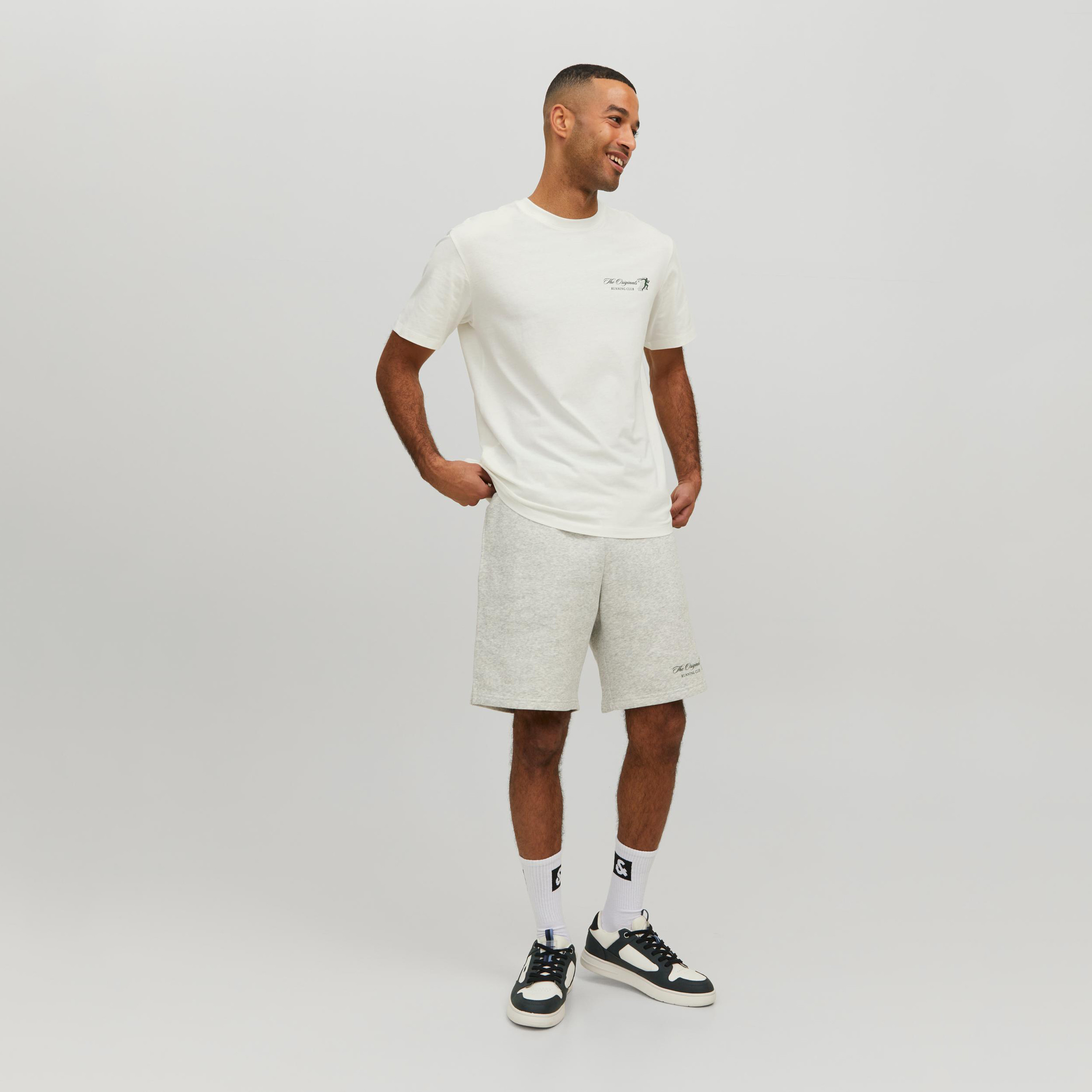  تي شيرت من جاك آند جونز مع مطبوع بأكمام قصيرة و ياقة مستديرة-men-clothing-tshirtsandpolos-tshirts-image-10