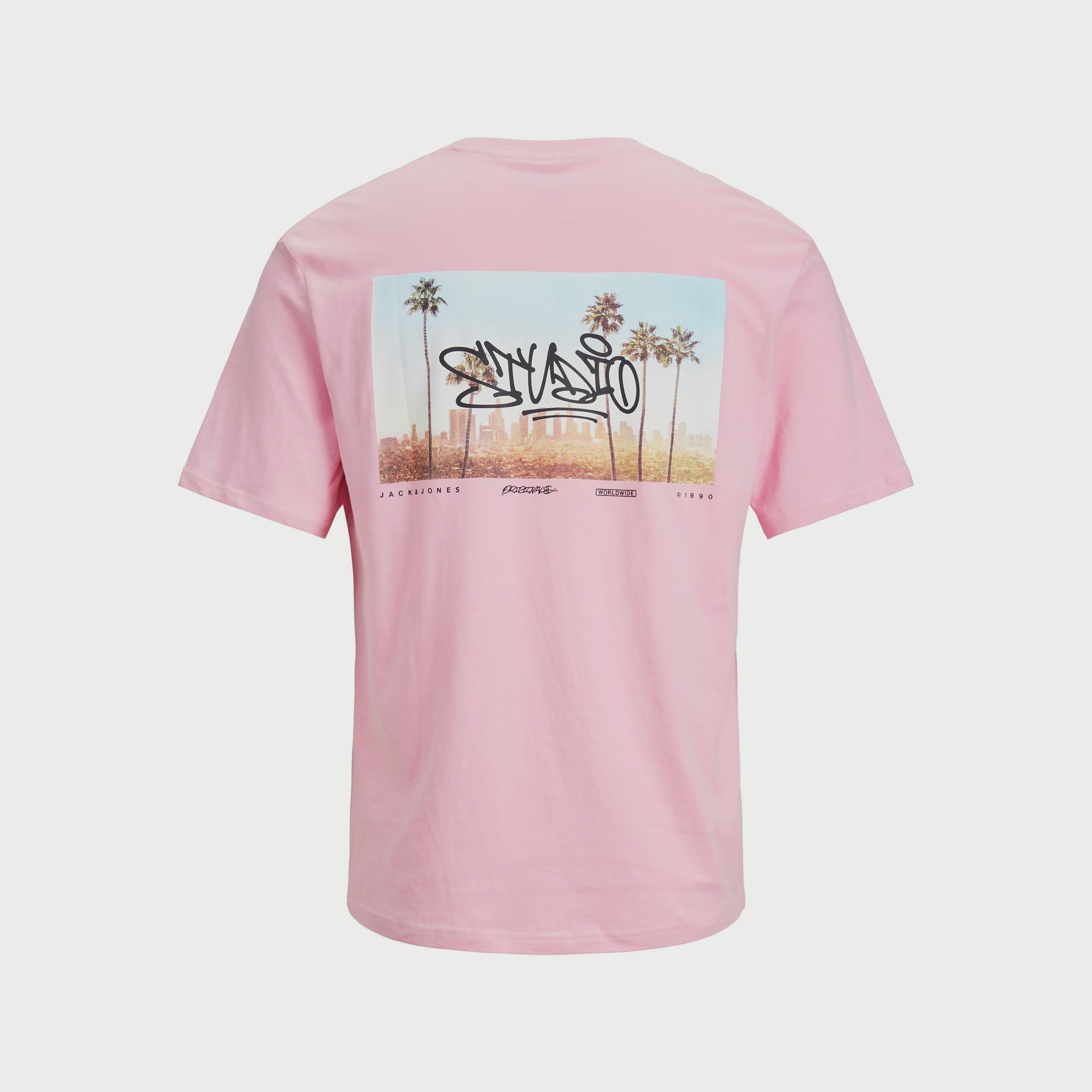 تي شيرت من جاك آند جونز مع جرافيك بأكمام قصيرة و ياقة مستديرة-men-clothing-tshirtsandpolos-tshirts-image-5
