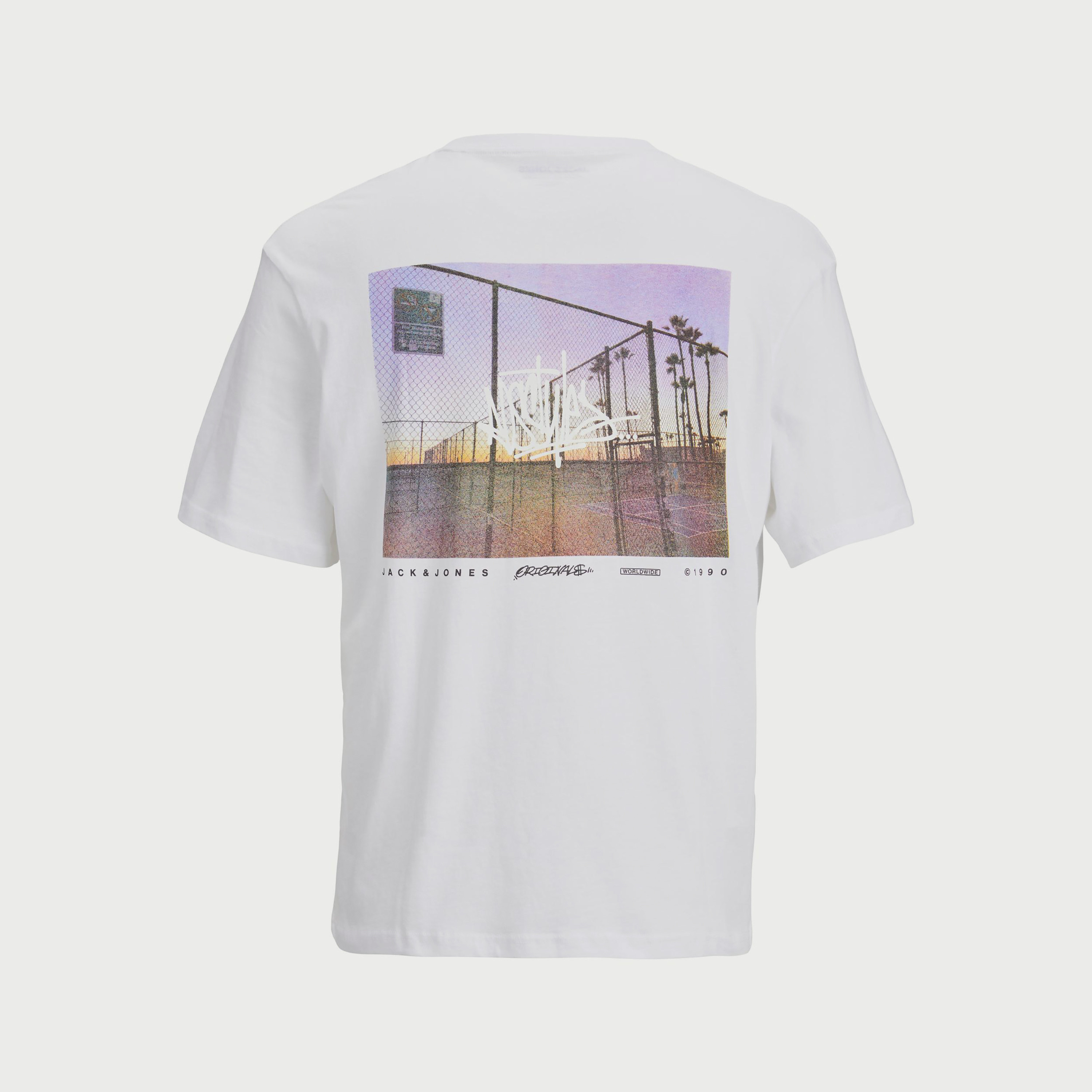  تي شيرت من جاك آند جونز مع جرافيك بأكمام قصيرة و ياقة مستديرة-men-clothing-tshirtsandpolos-tshirts-image-1
