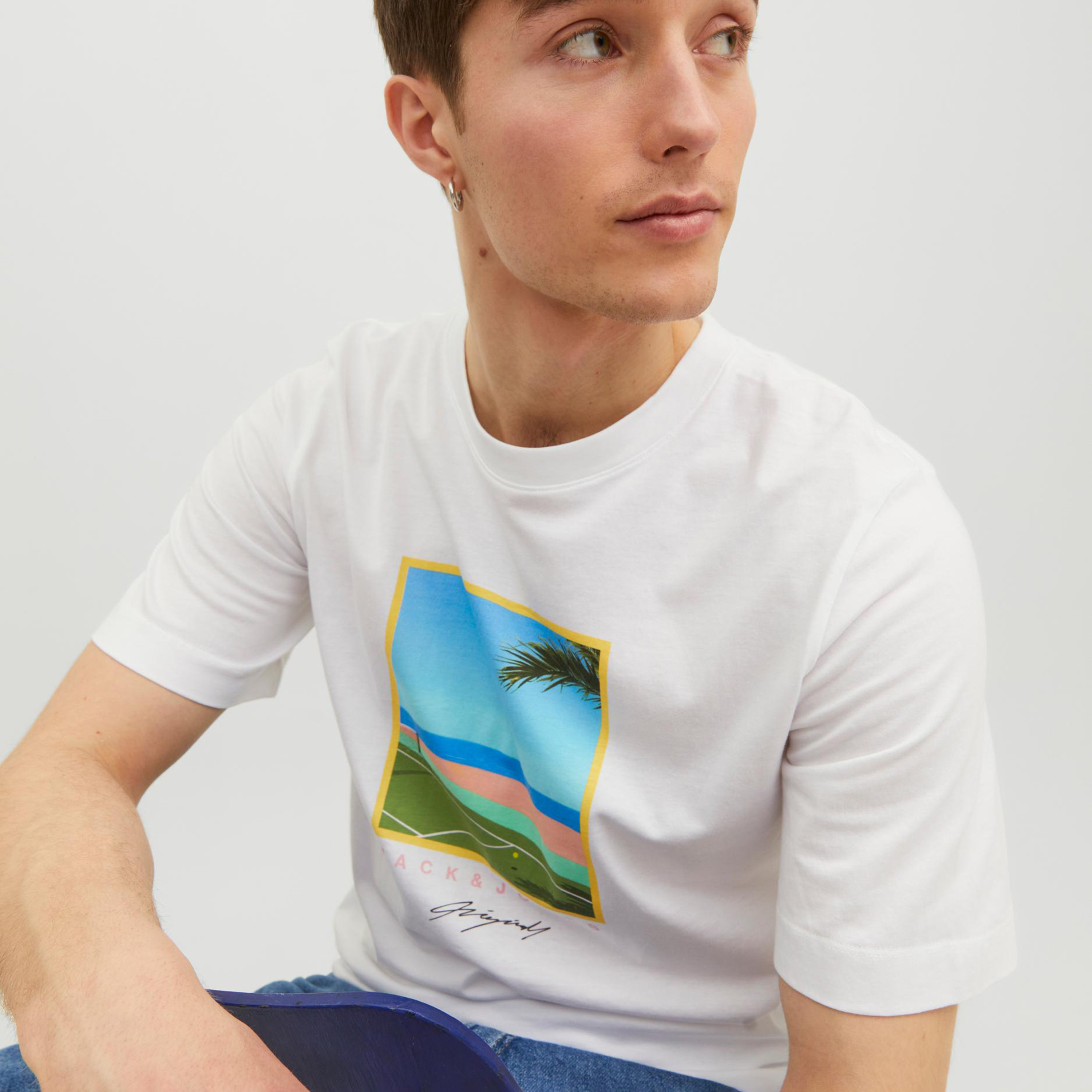 Jack & Jones Graphic Crew Neck Short Sleeves T-Shirt-men-clothing-tshirtsandpolos-tshirts-image-3