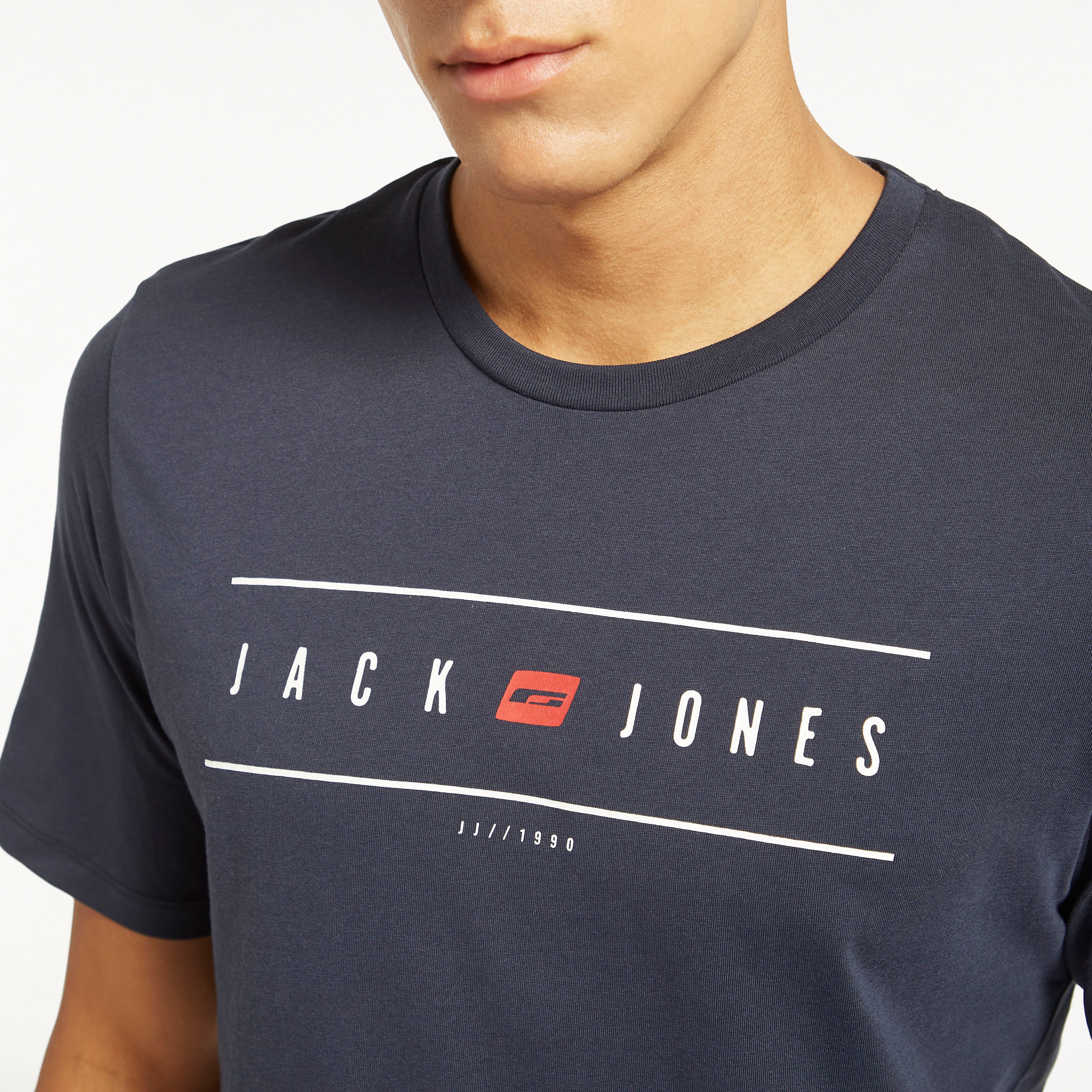  تي شيرت من جاك آند جونز بأكمام قصيرة و ياقة مستديرة و ضيقة-men-clothing-tshirtsandpolos-tshirts-image-6