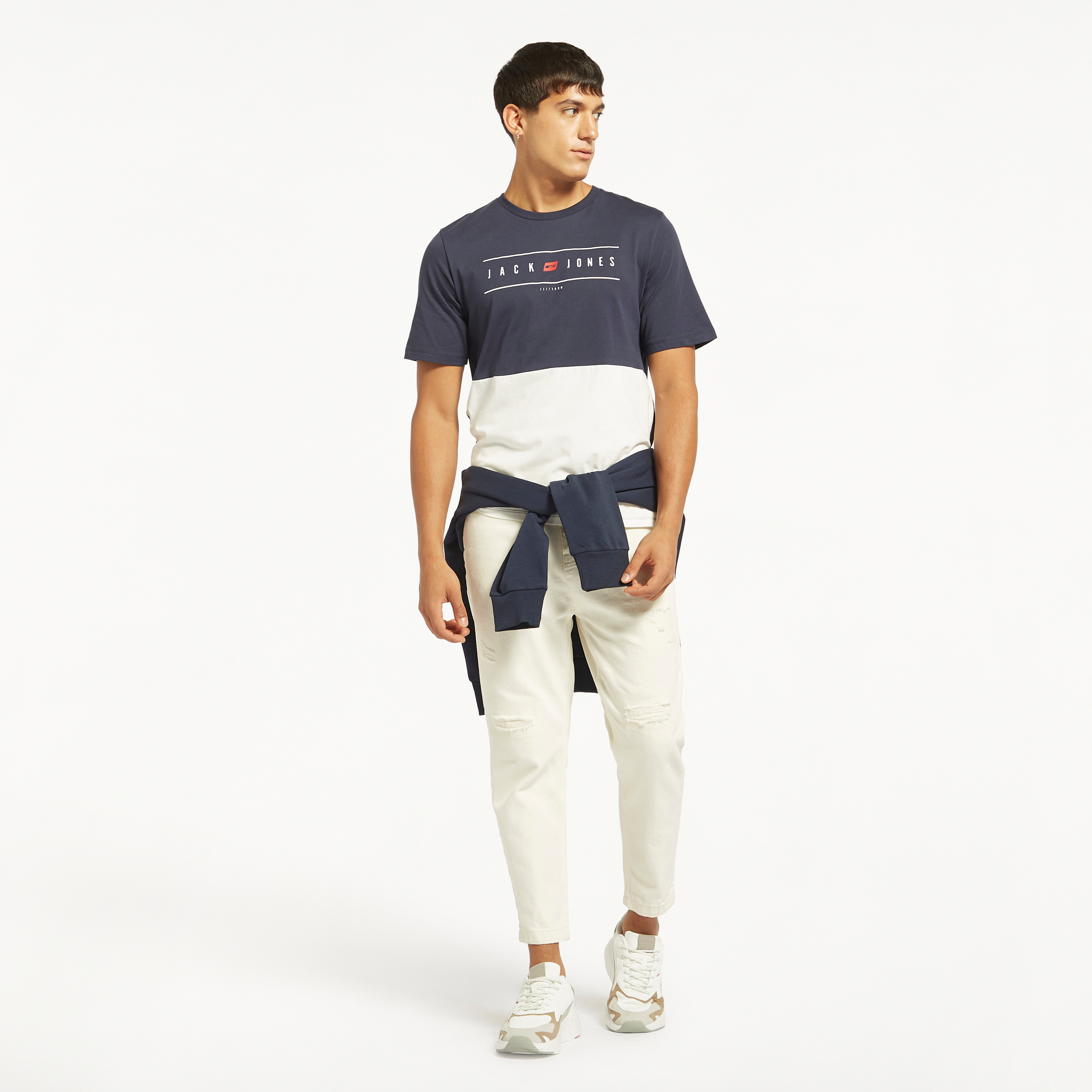  تي شيرت من جاك آند جونز بأكمام قصيرة و ياقة مستديرة و ضيقة-men-clothing-tshirtsandpolos-tshirts-image-7