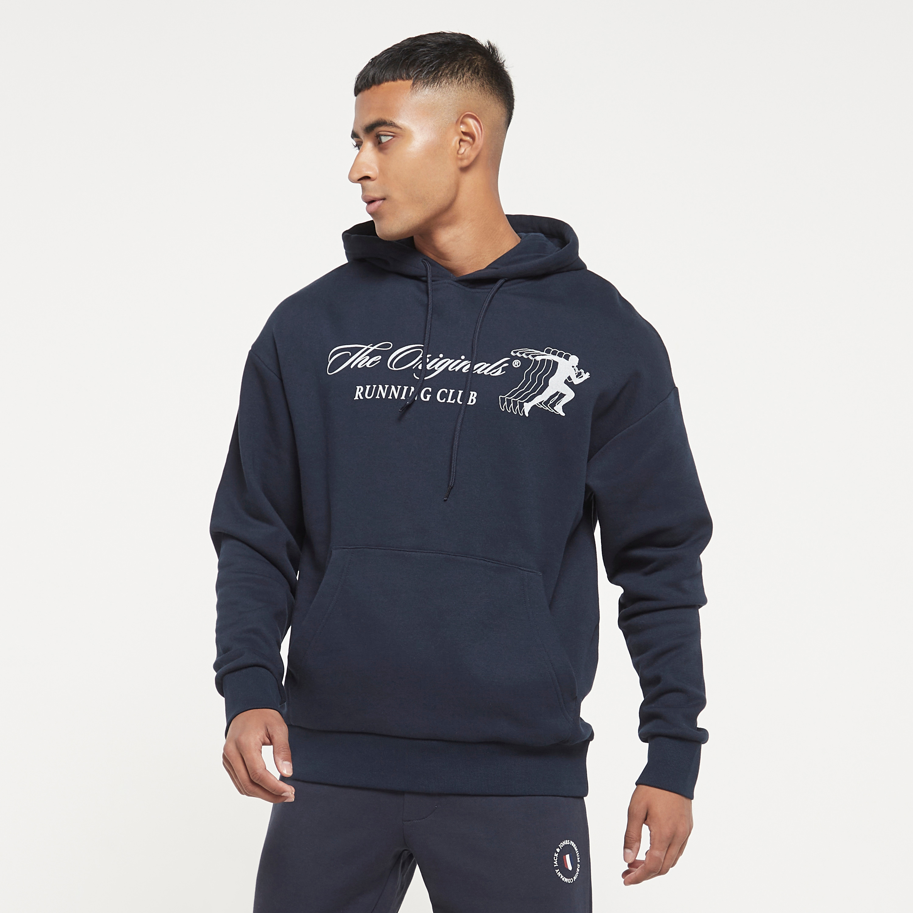  هودي من جاك آند جونز مطبوع بأكمام طويلة مع جيب كانغارو-men-winterwear-hoodiesandsweatshirts-image-1