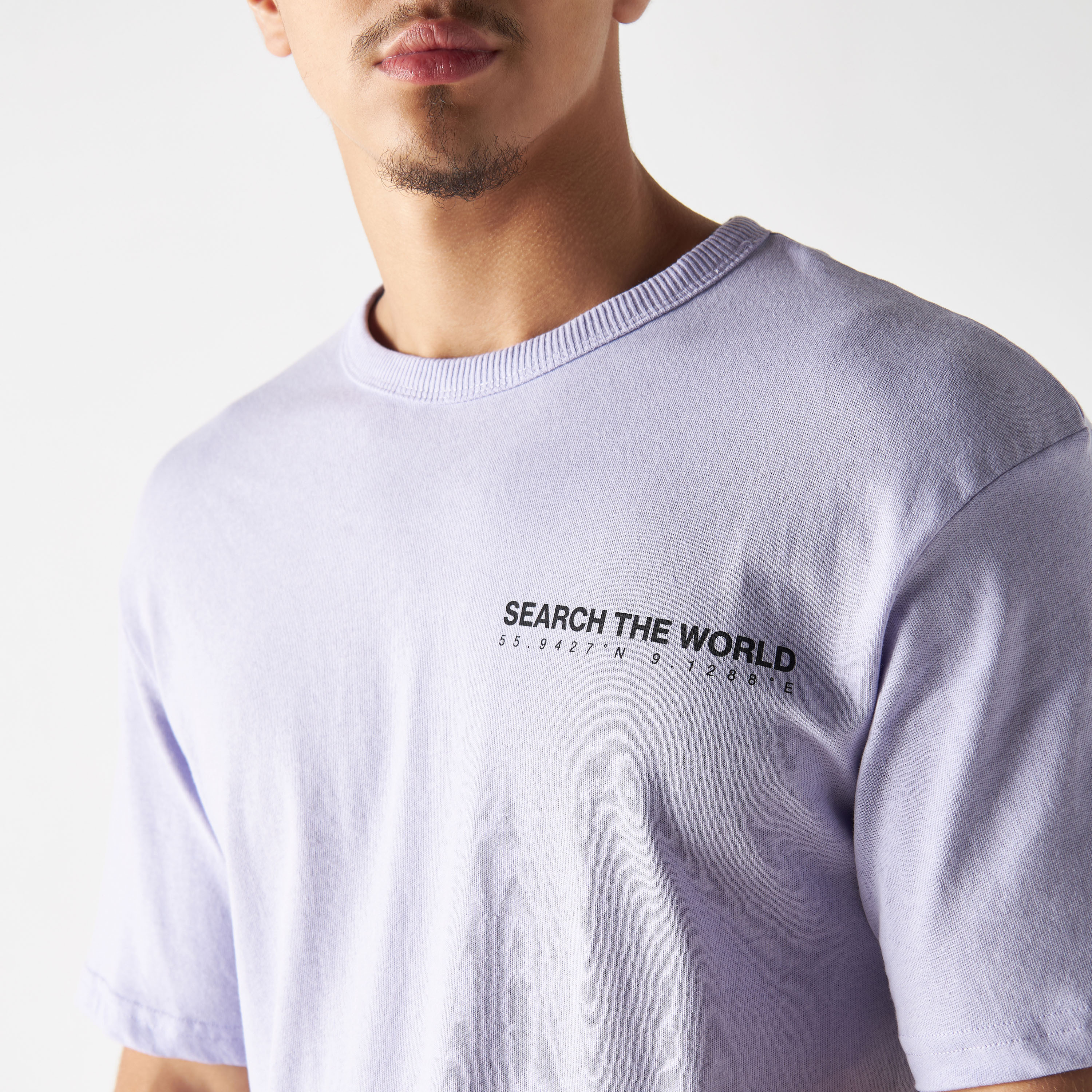  تي شيرت من جاك آند جونز مع جرافيك بأكمام قصيرة و ياقة مستديرة-men-clothing-tshirtsandpolos-tshirts-image-16